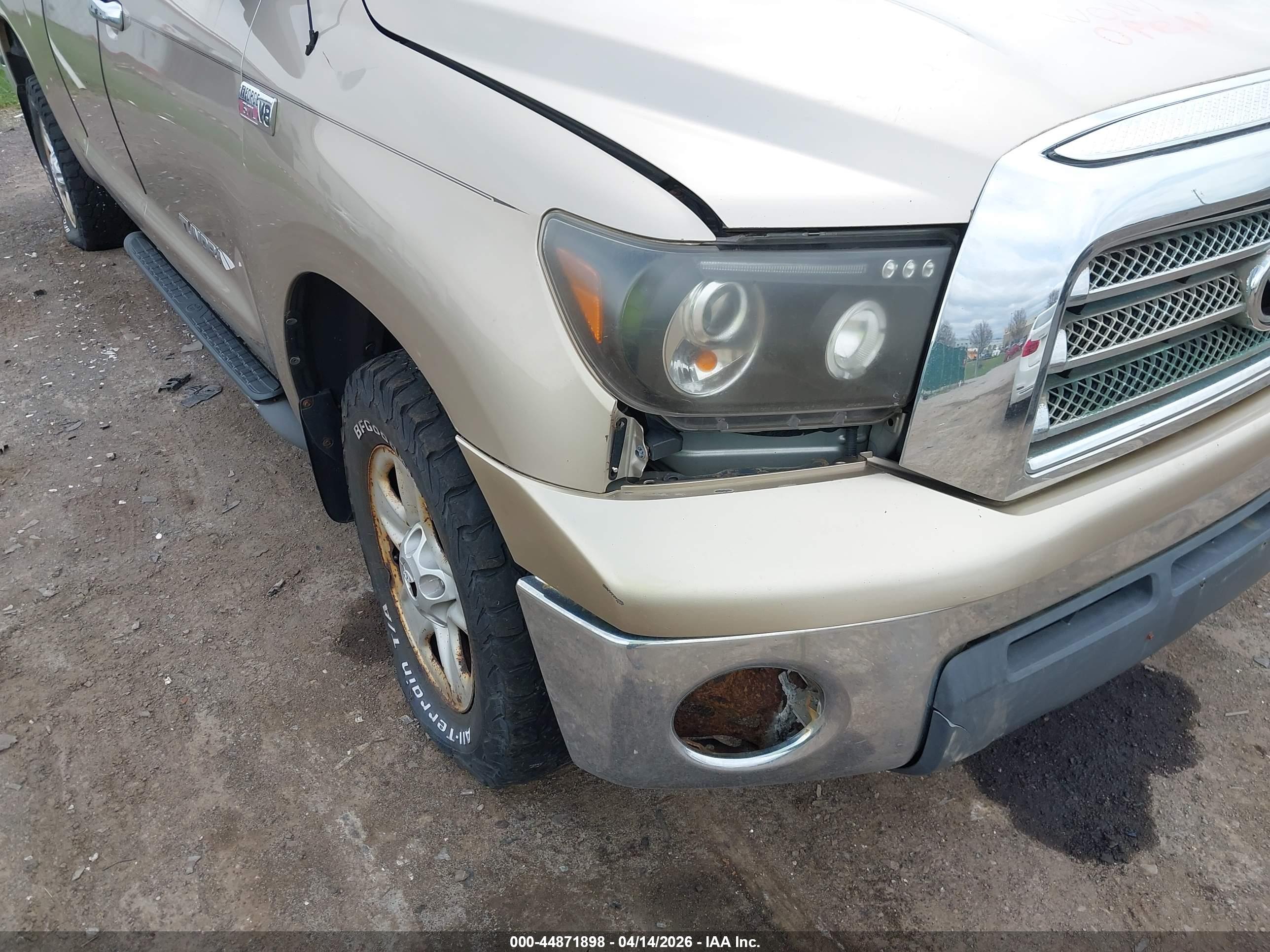 TOYOTA TUNDRA image 6