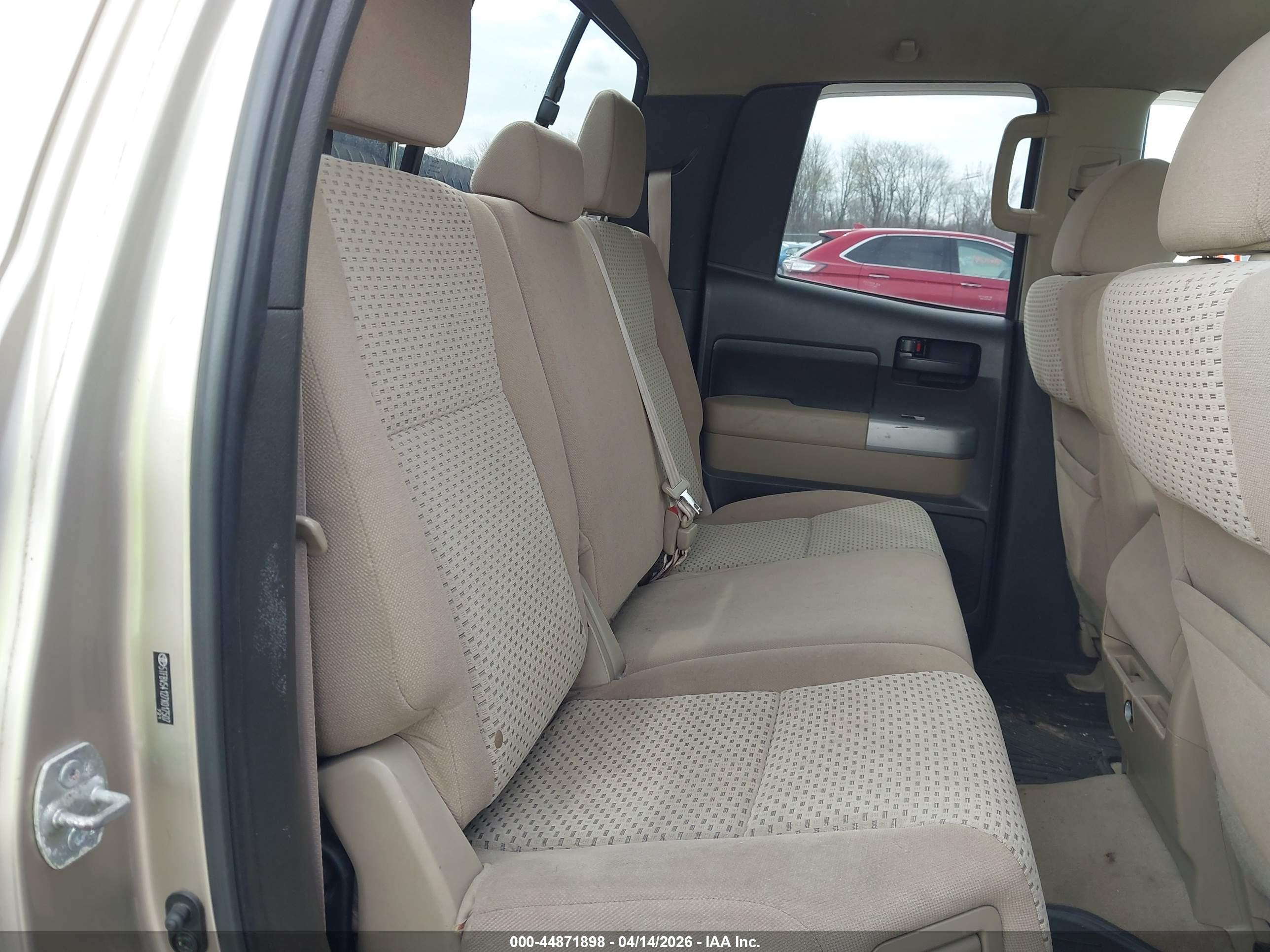 TOYOTA TUNDRA image 8