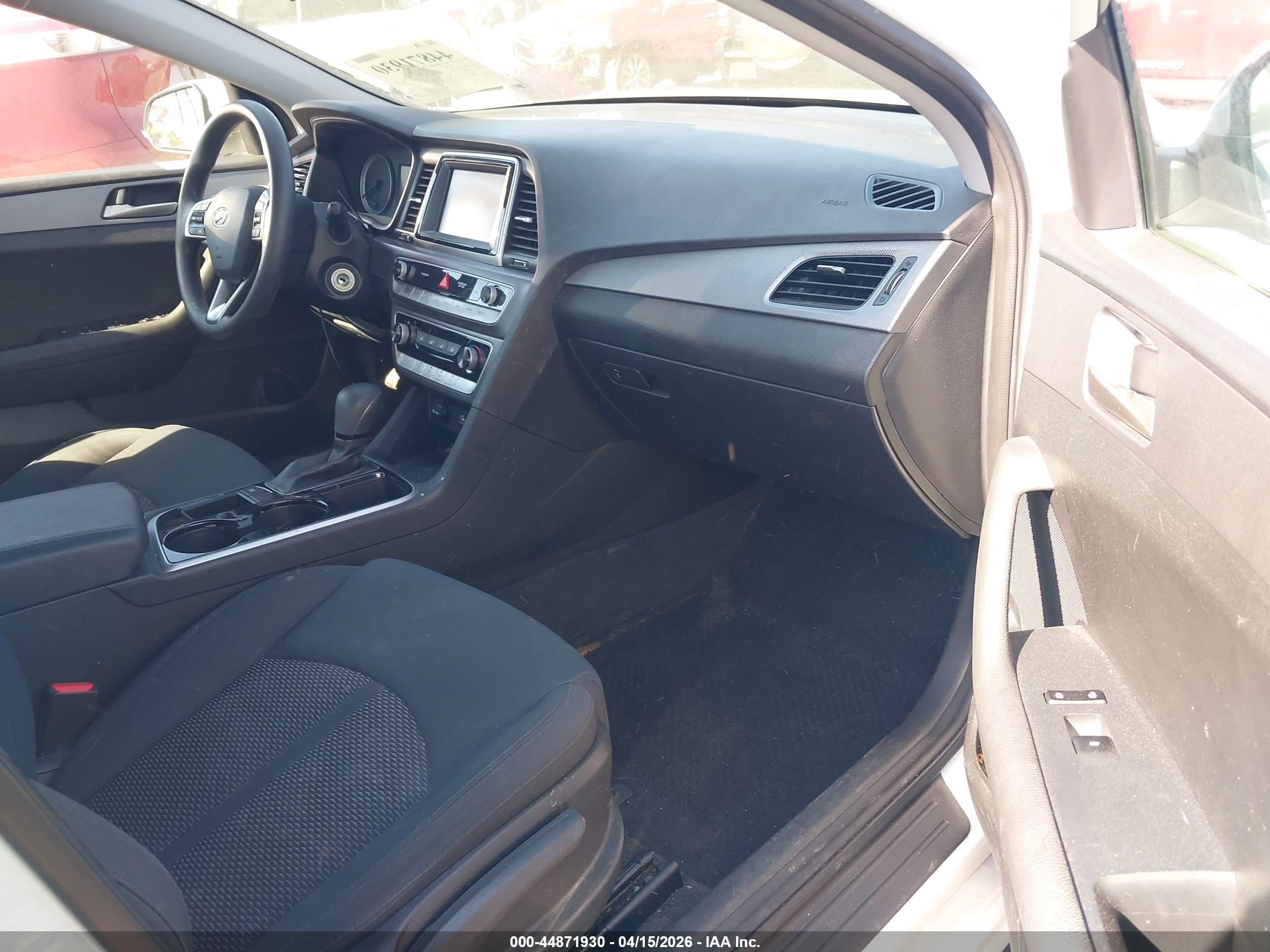 HYUNDAI SONATA image 5