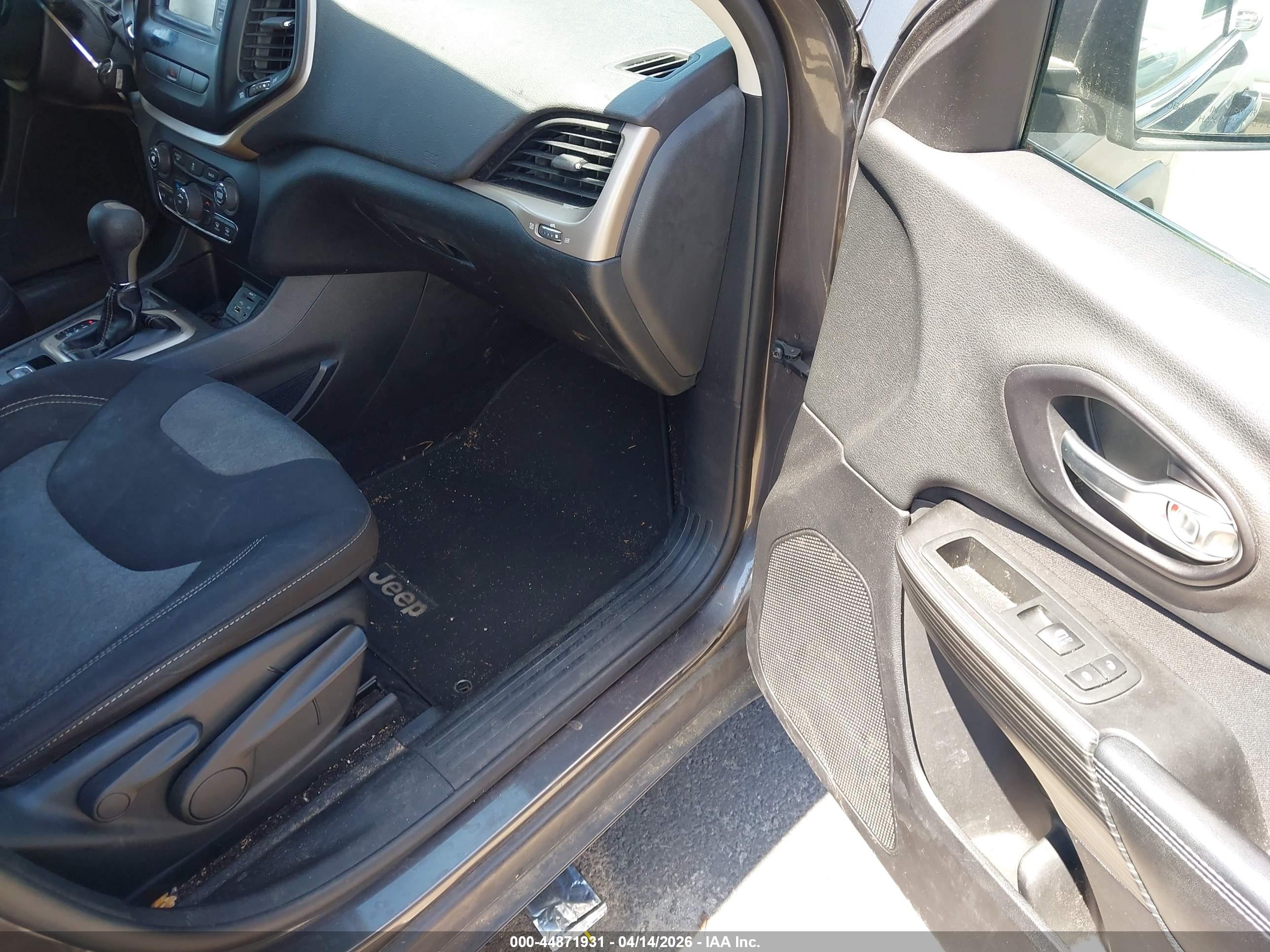 JEEP CHEROKEE image 5