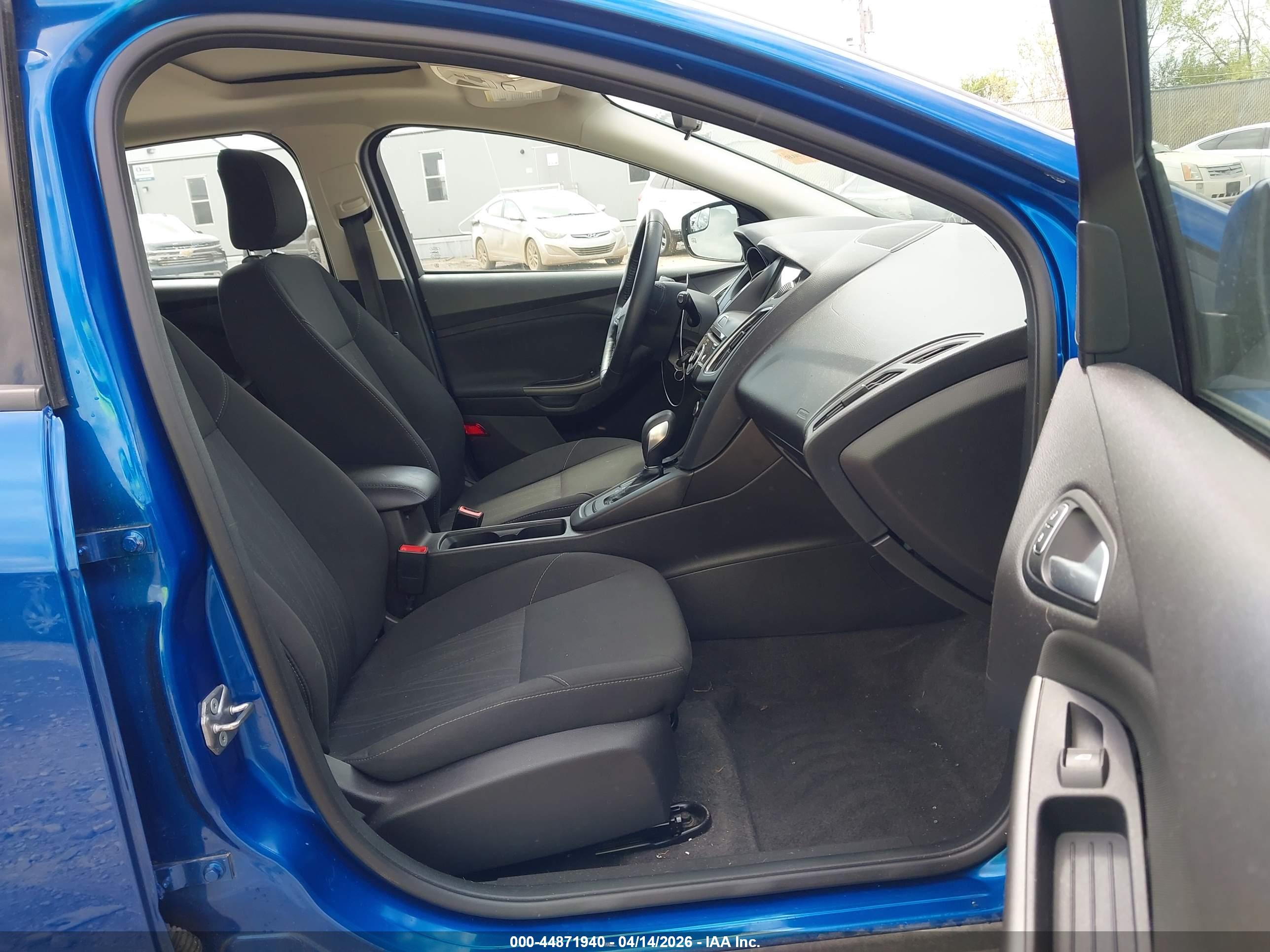 FORD FOCUS image 5