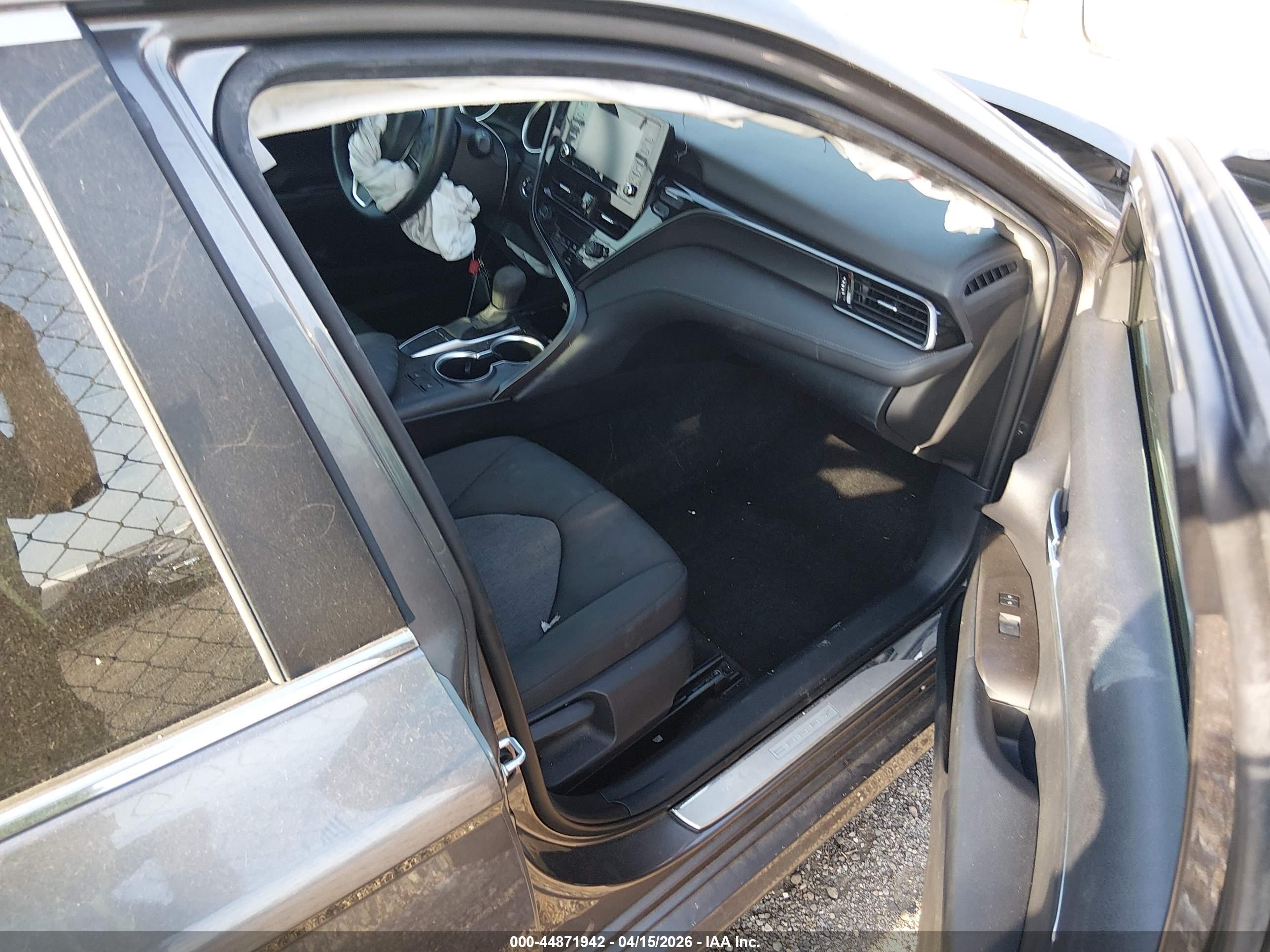 TOYOTA CAMRY image 5