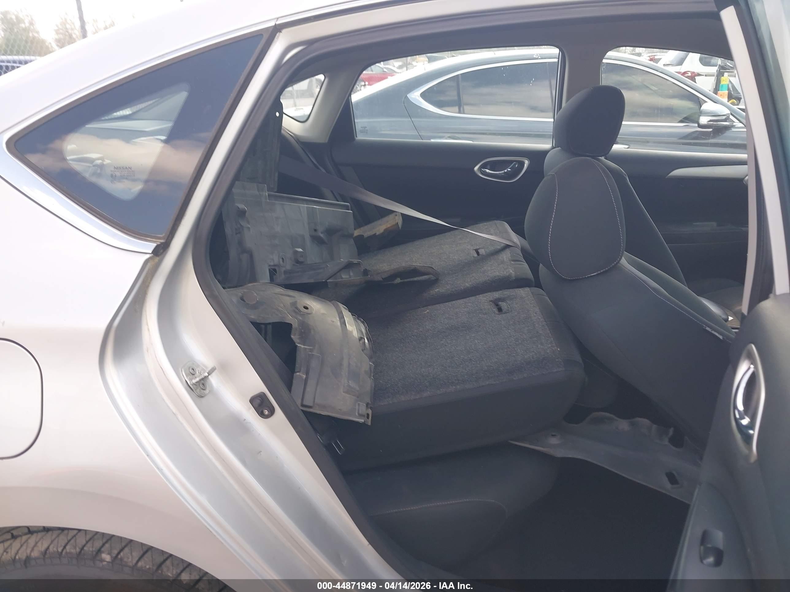 NISSAN SENTRA image 8