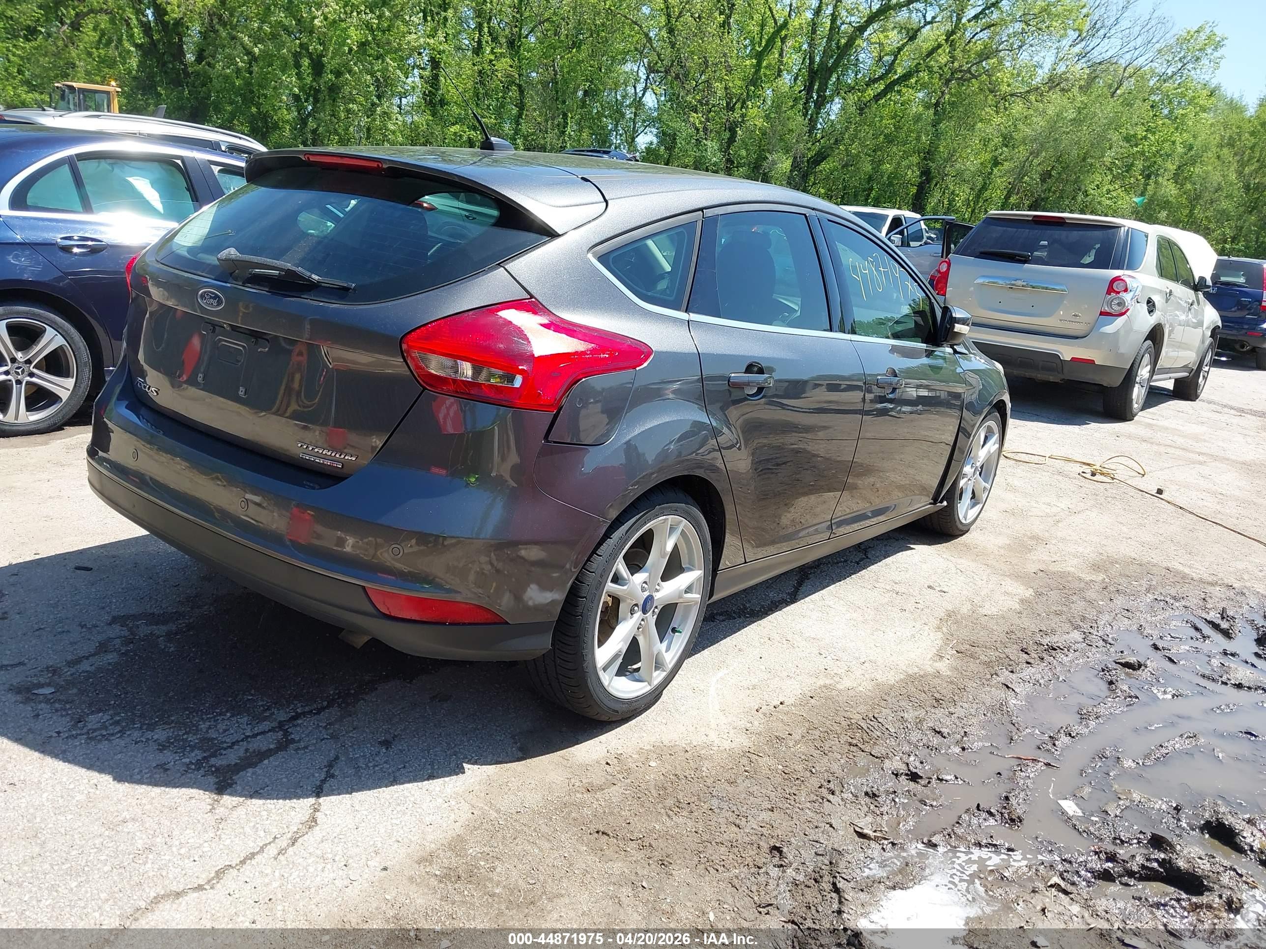 FORD FOCUS image 4