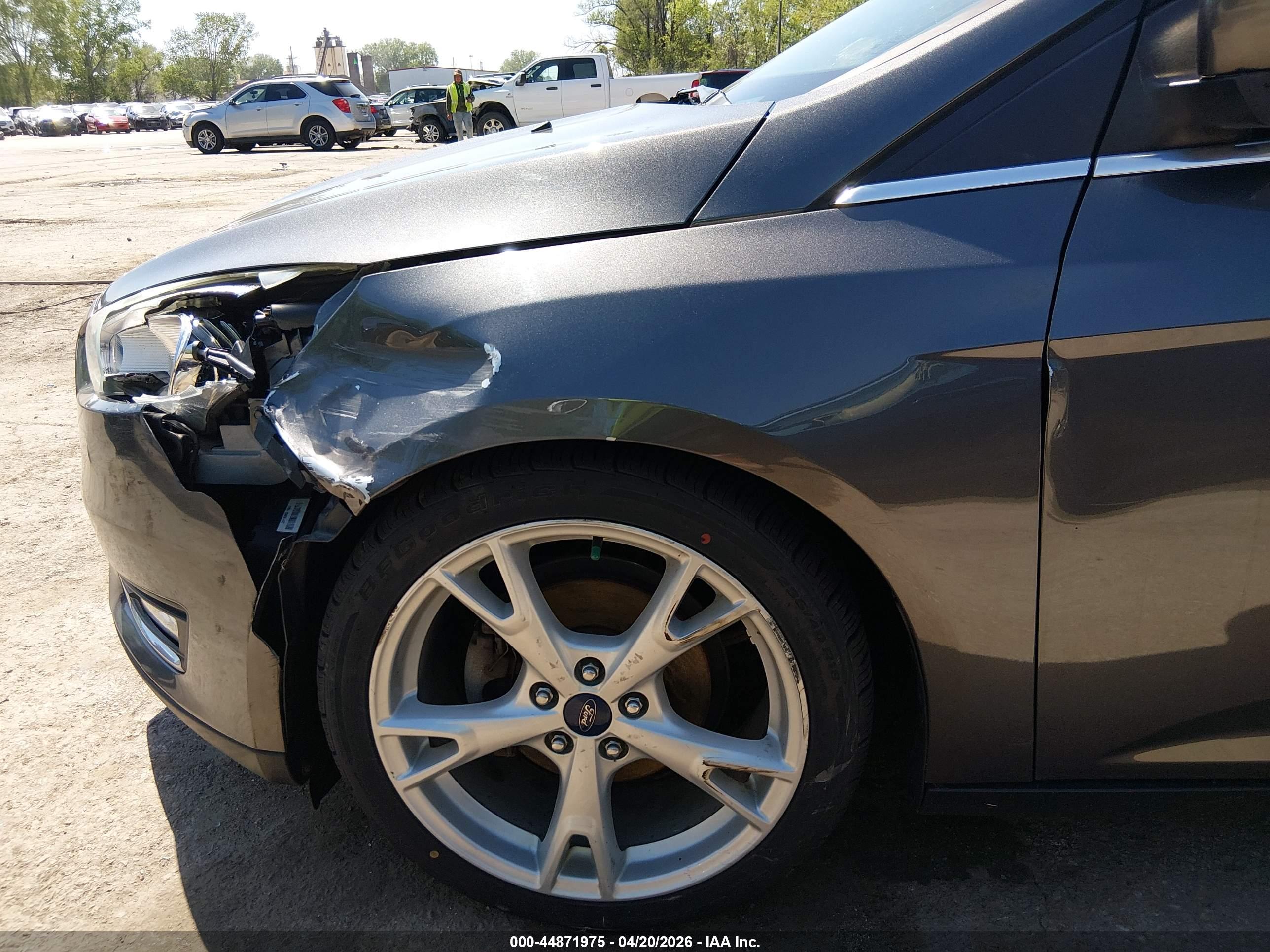 FORD FOCUS image 6