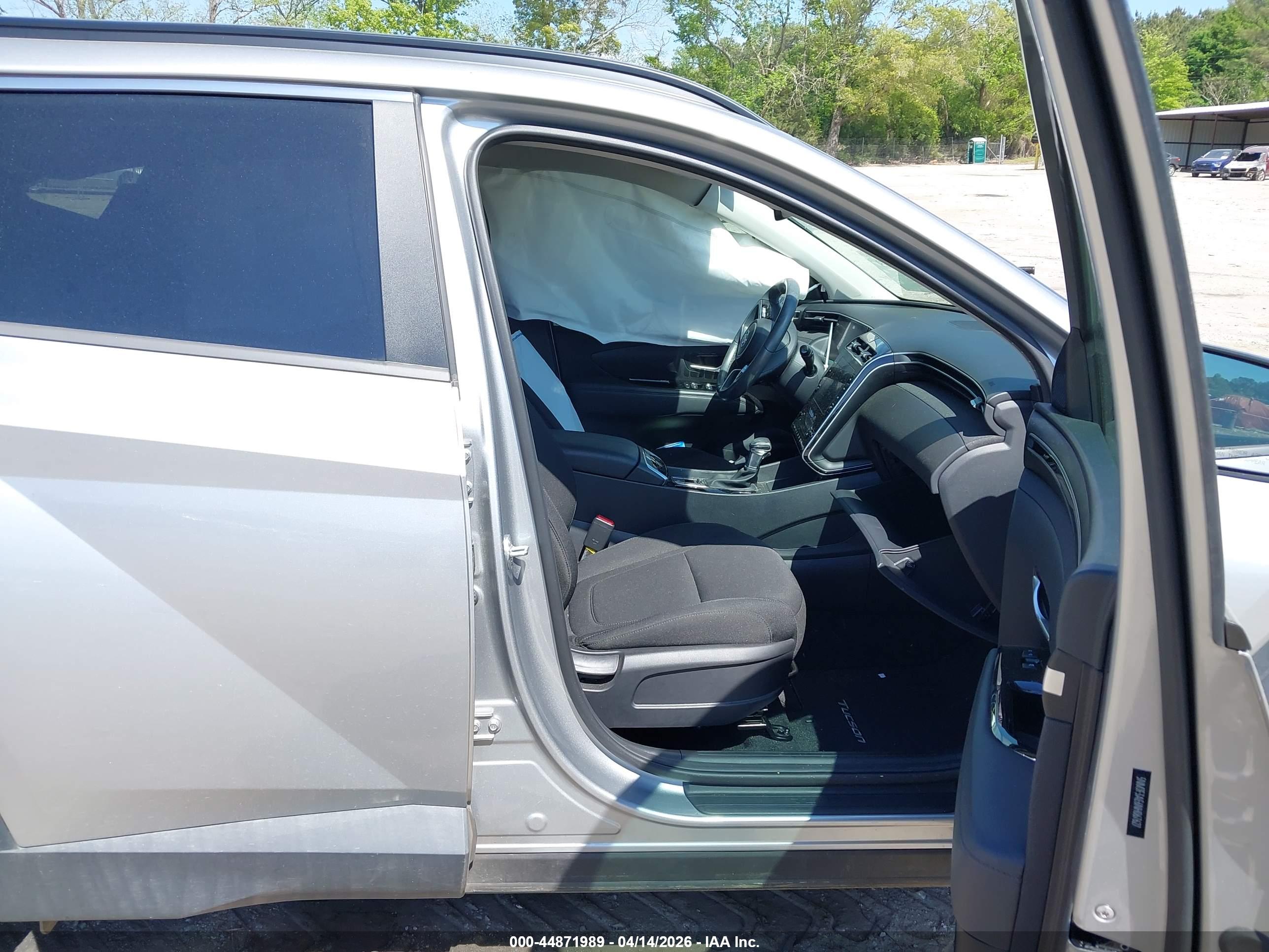 HYUNDAI TUCSON image 5
