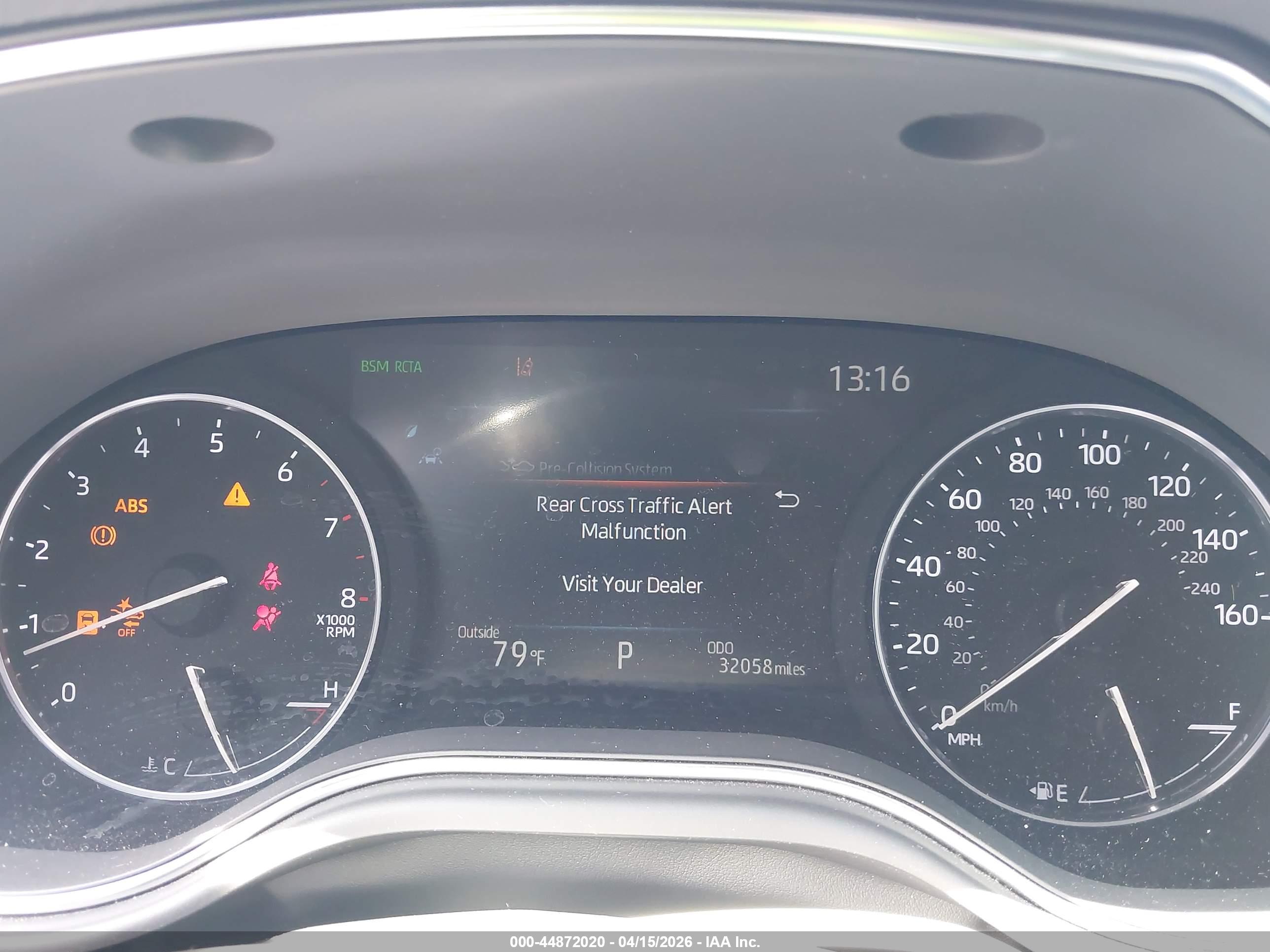 TOYOTA AVALON image 7