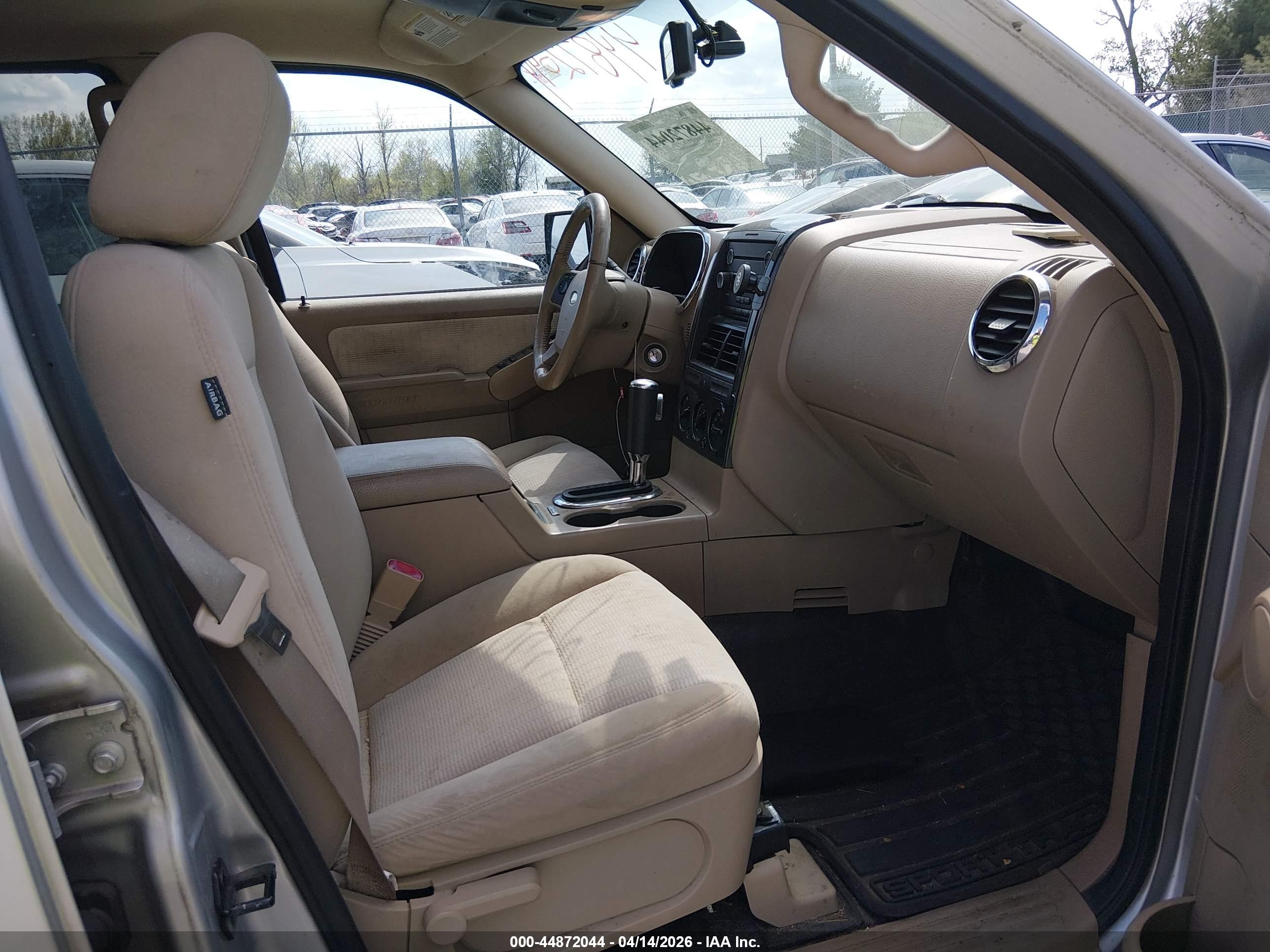 FORD EXPLORER image 5