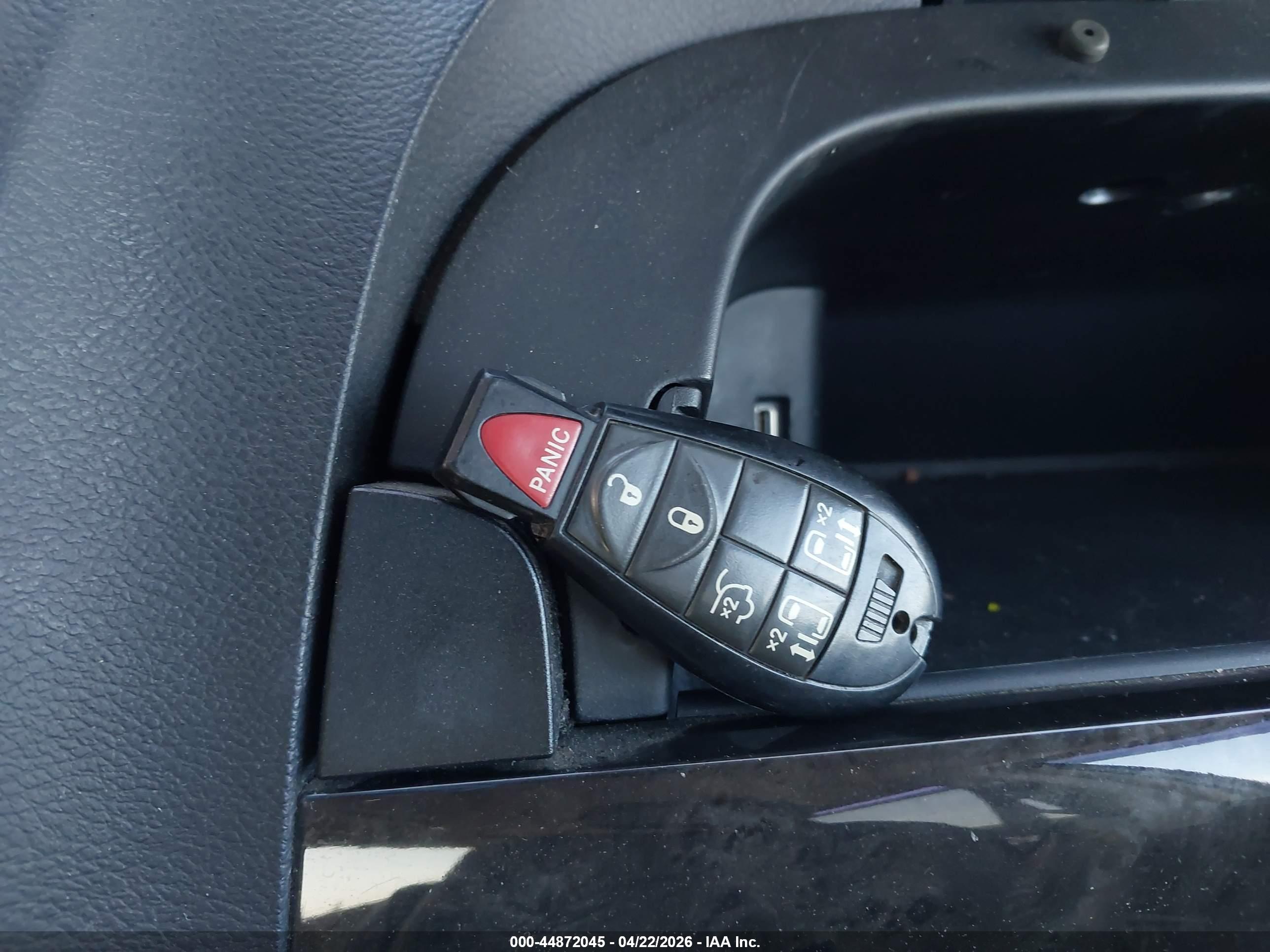 CHRYSLER TOWN image 11