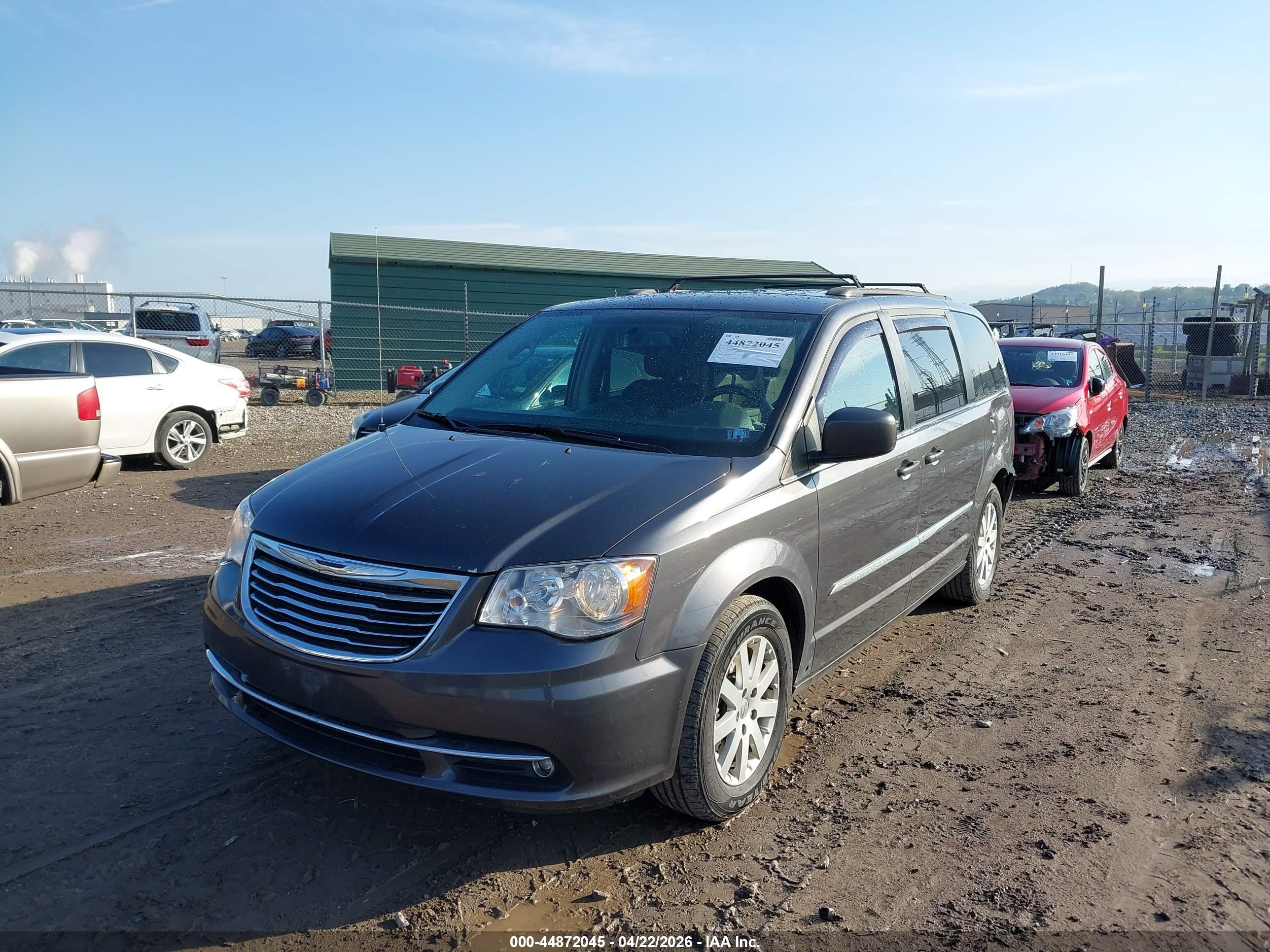 CHRYSLER TOWN image 2