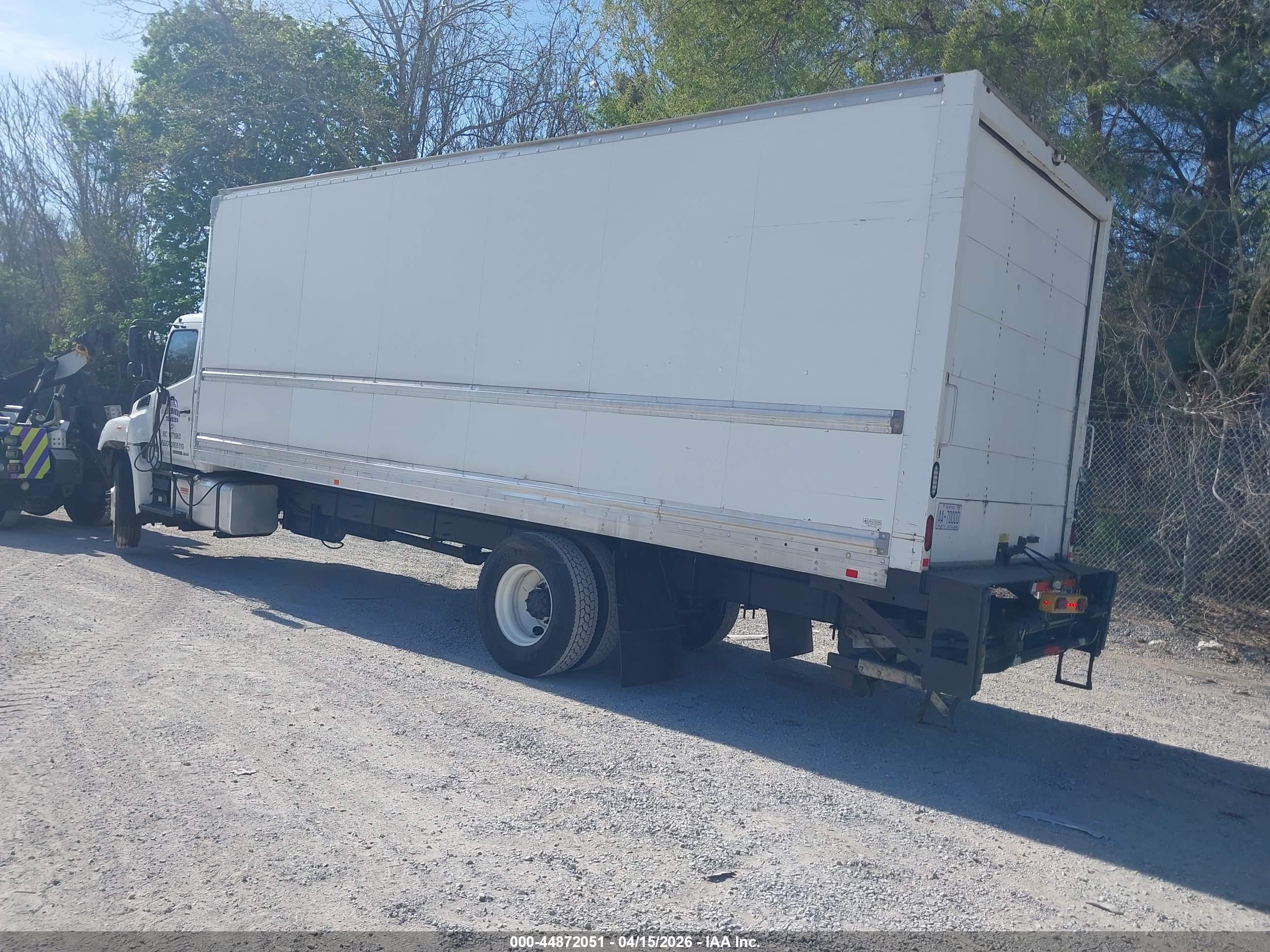 HINO 258/268 image 3