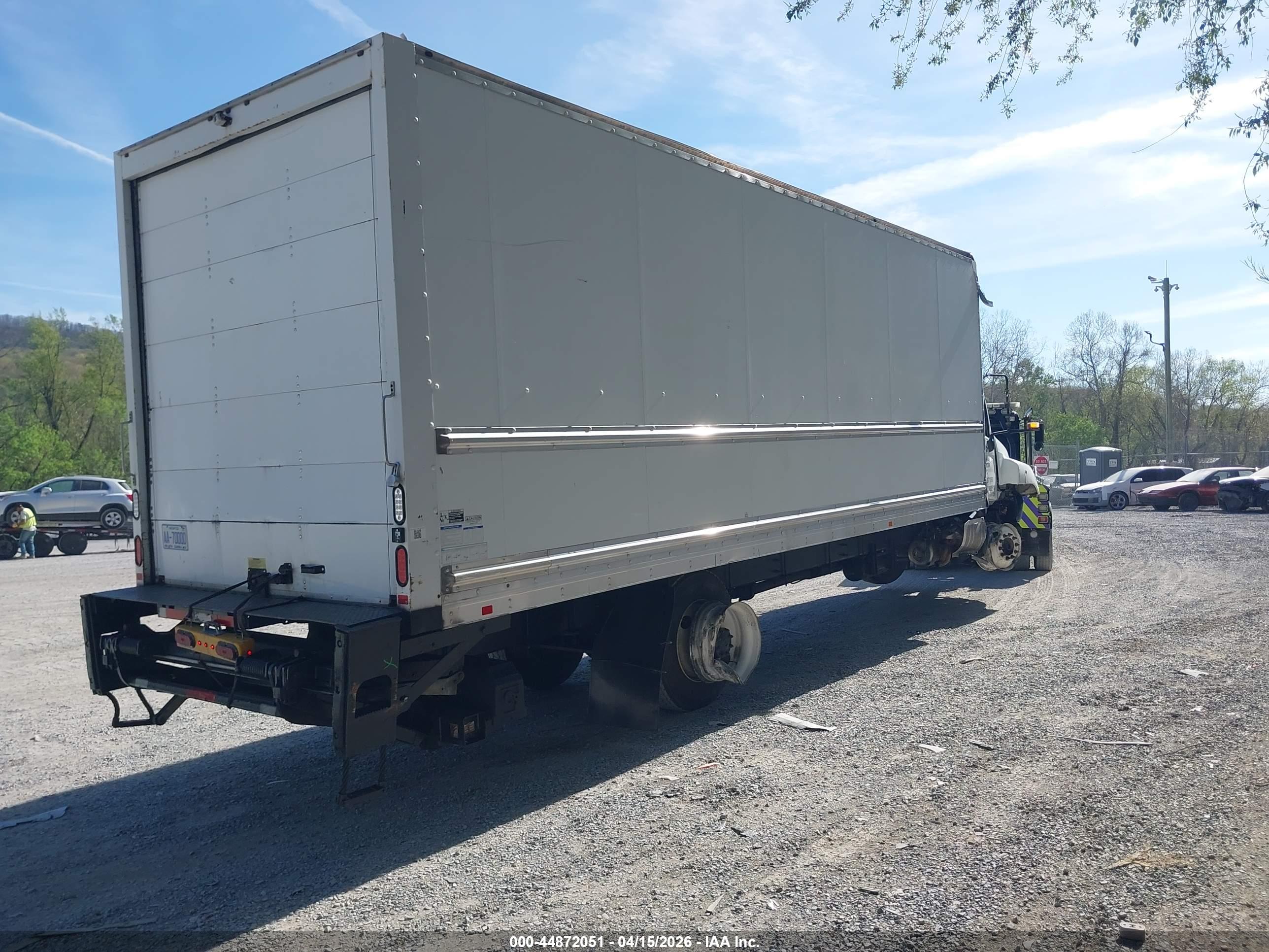 HINO 258/268 image 4
