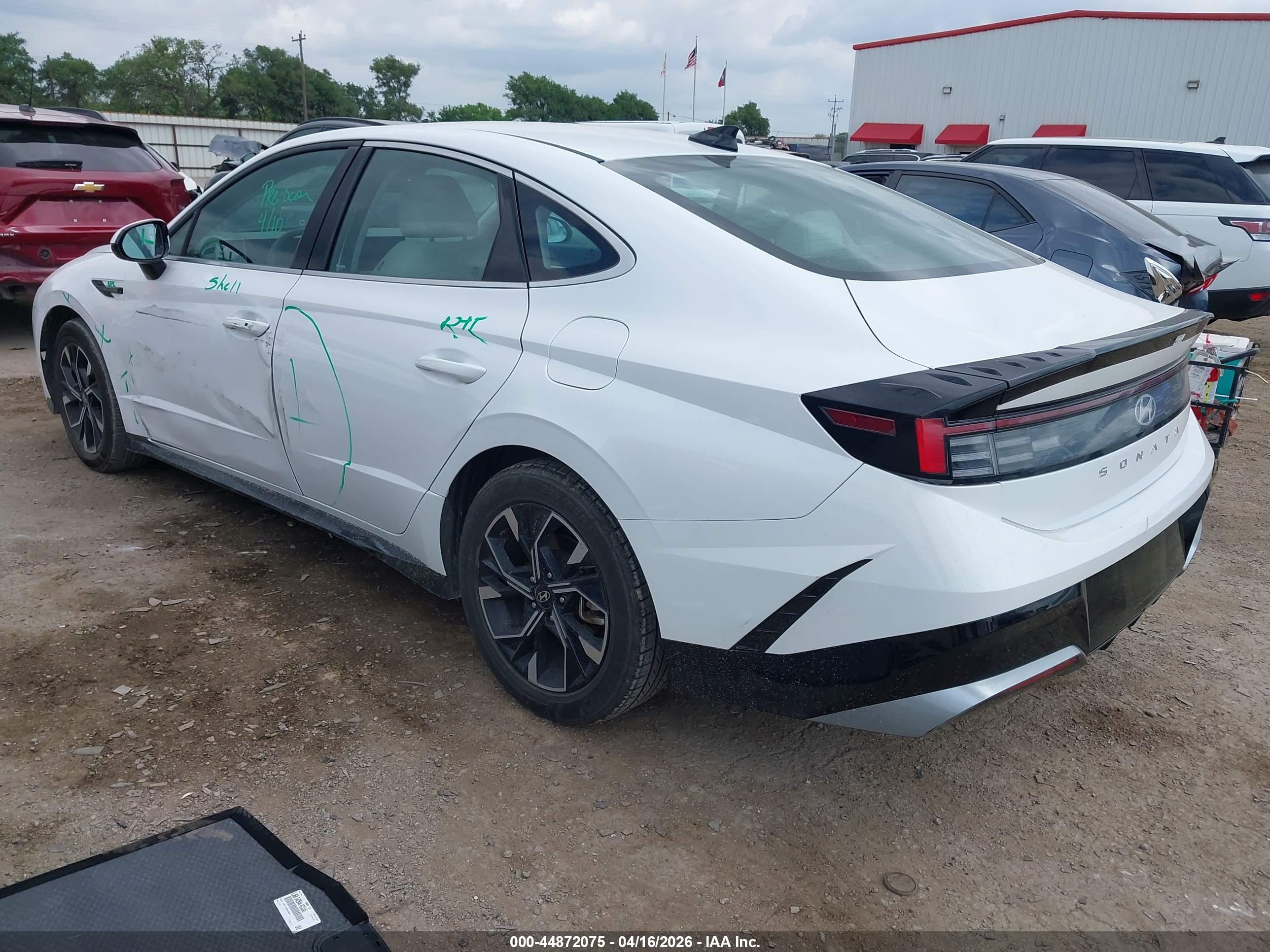 HYUNDAI SONATA image 3