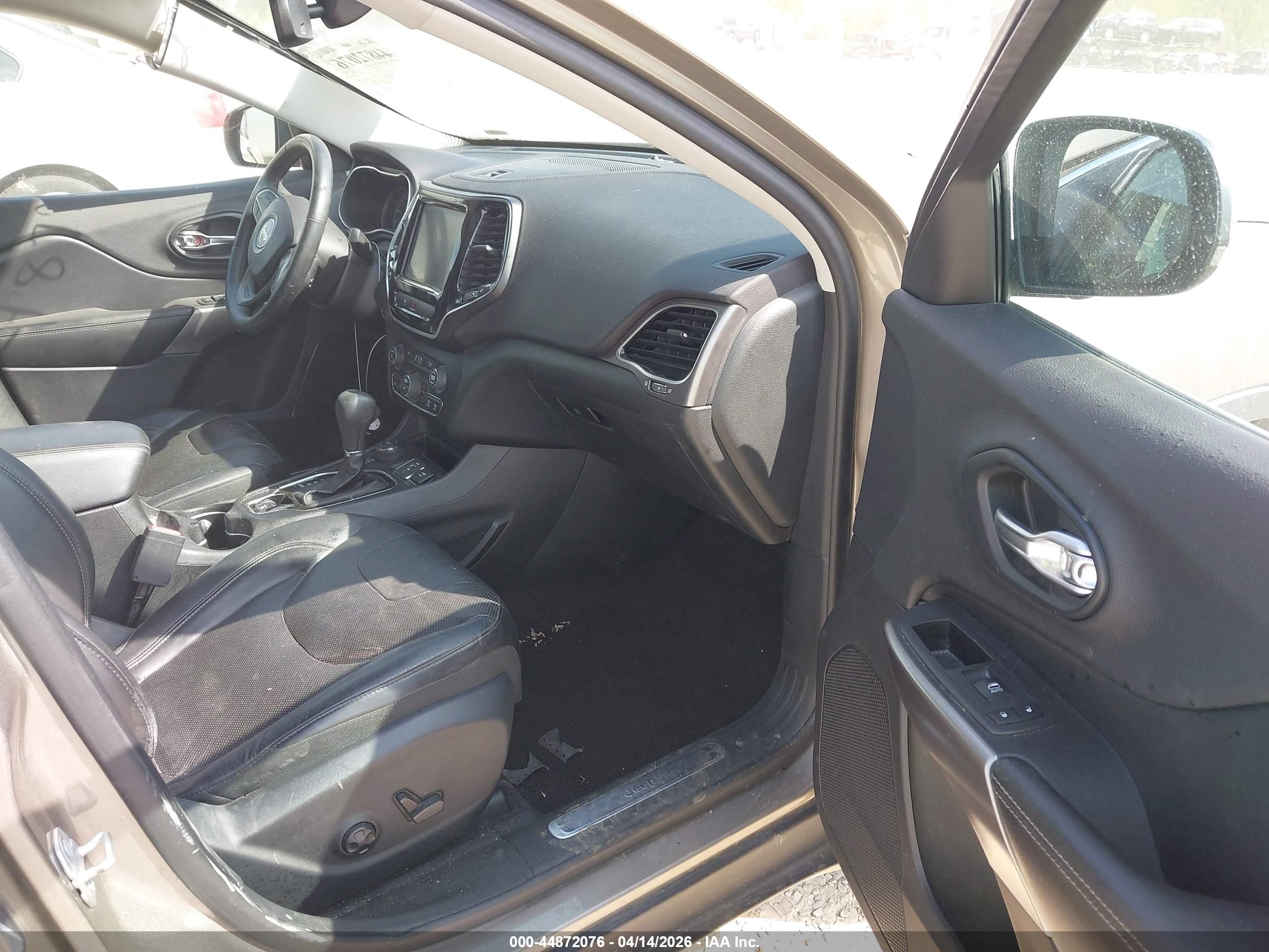 JEEP CHEROKEE image 5