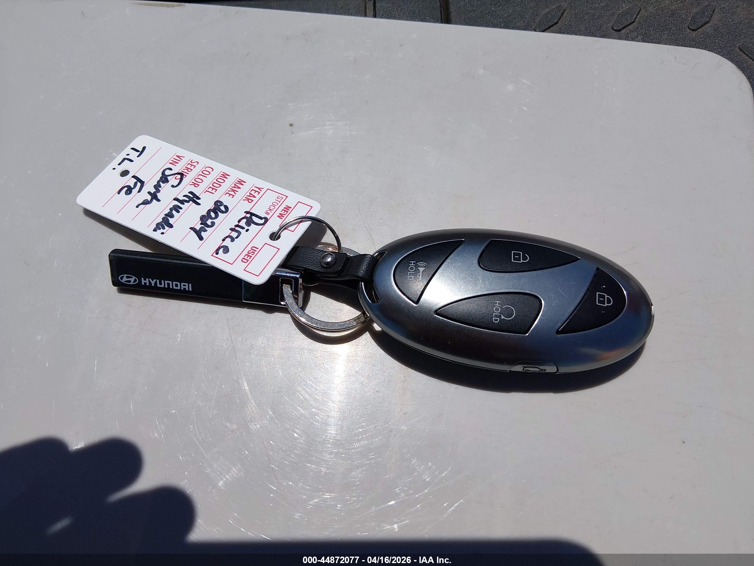 HYUNDAI SANTA image 11
