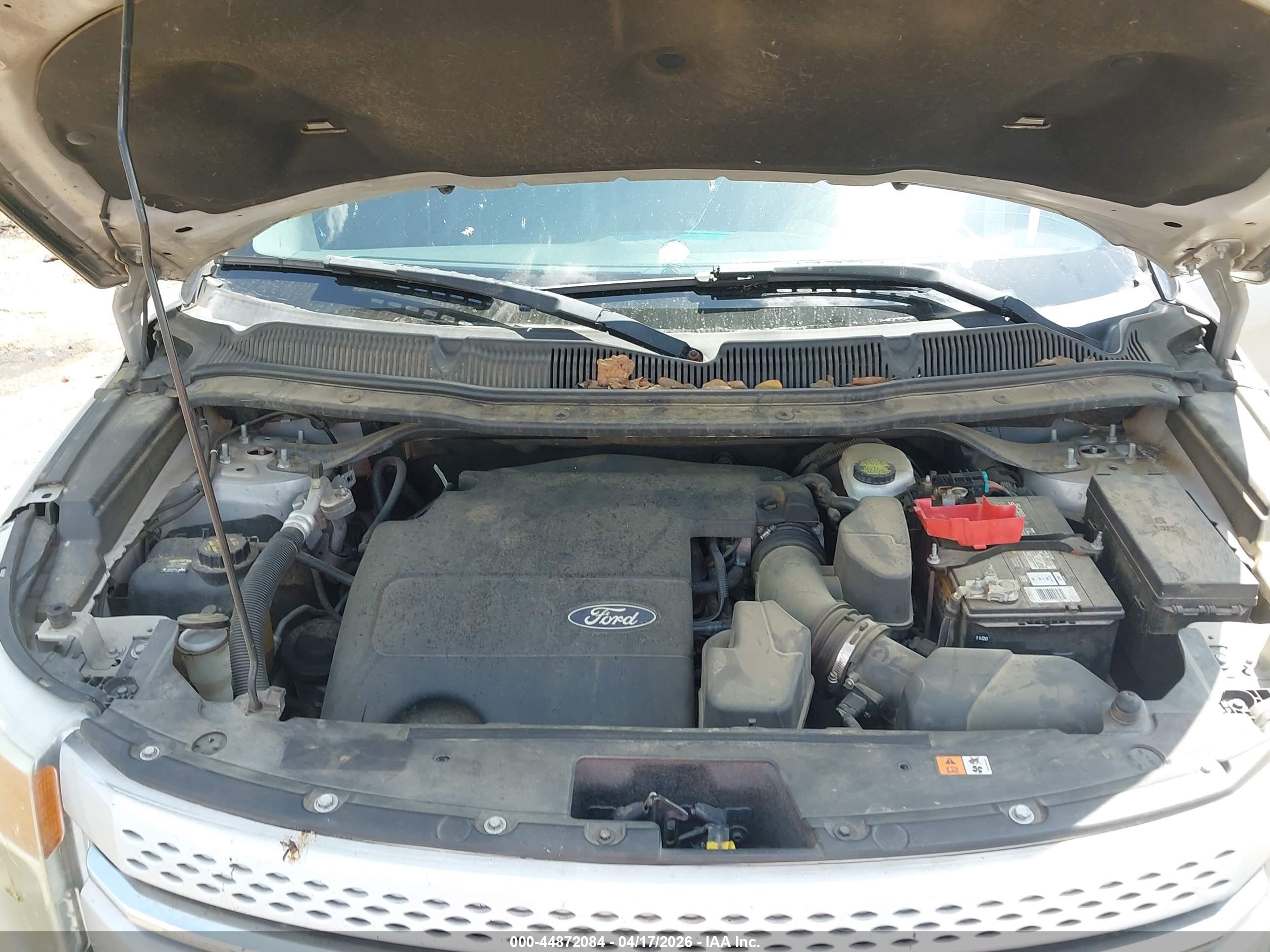 FORD EXPLORER image 10