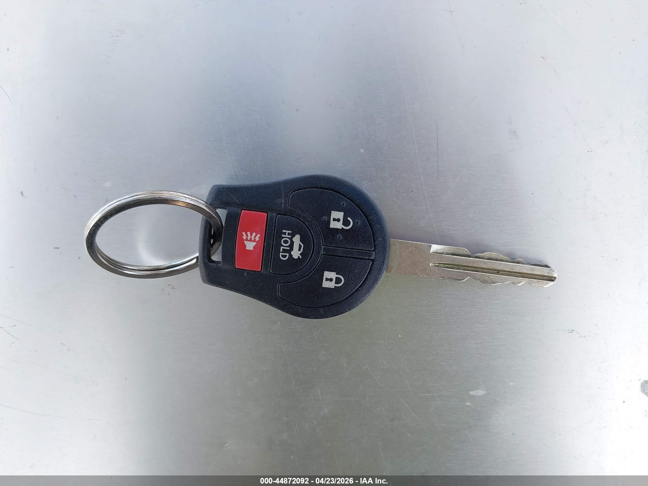 NISSAN VERSA image 11