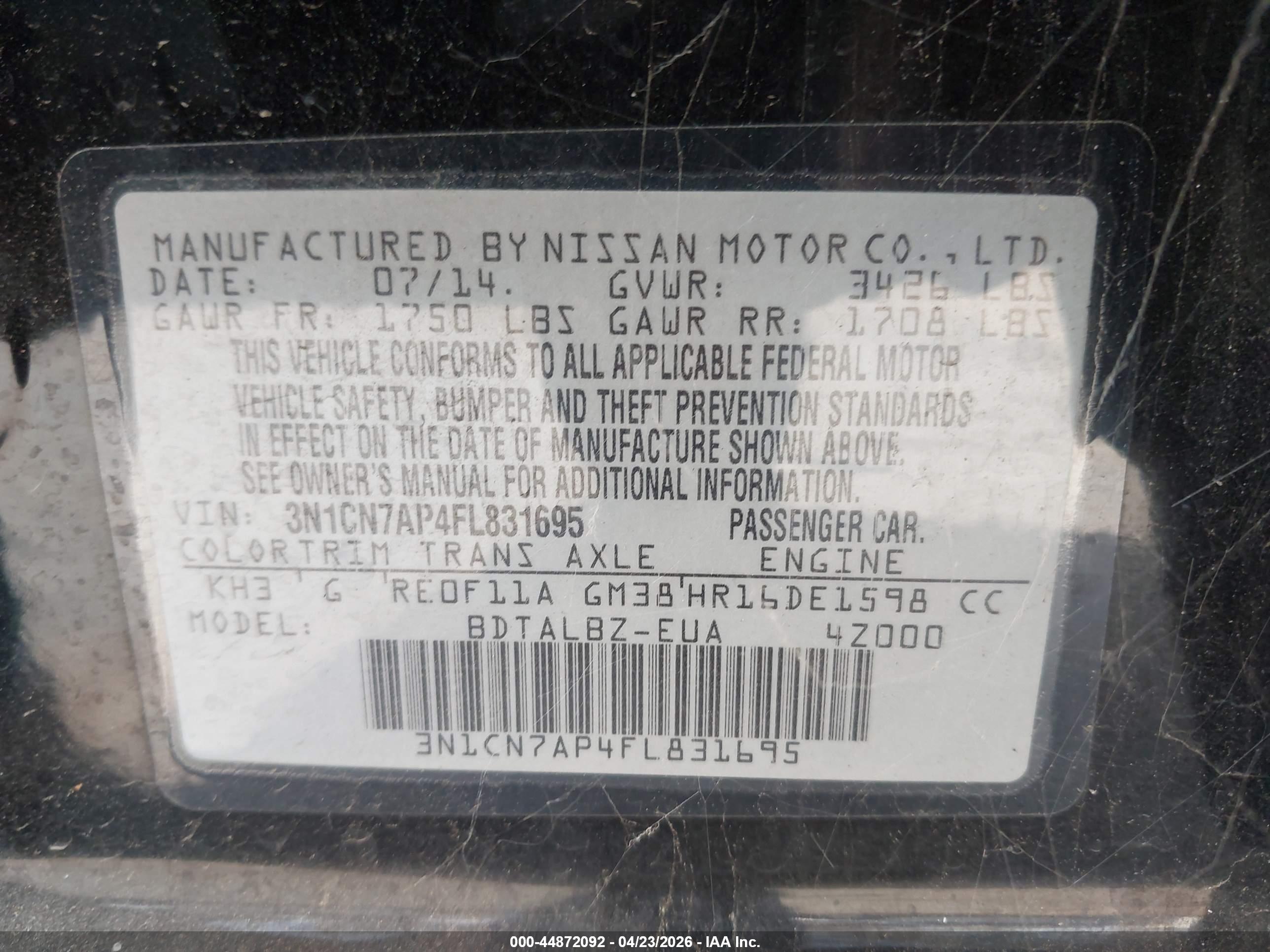 NISSAN VERSA image 9
