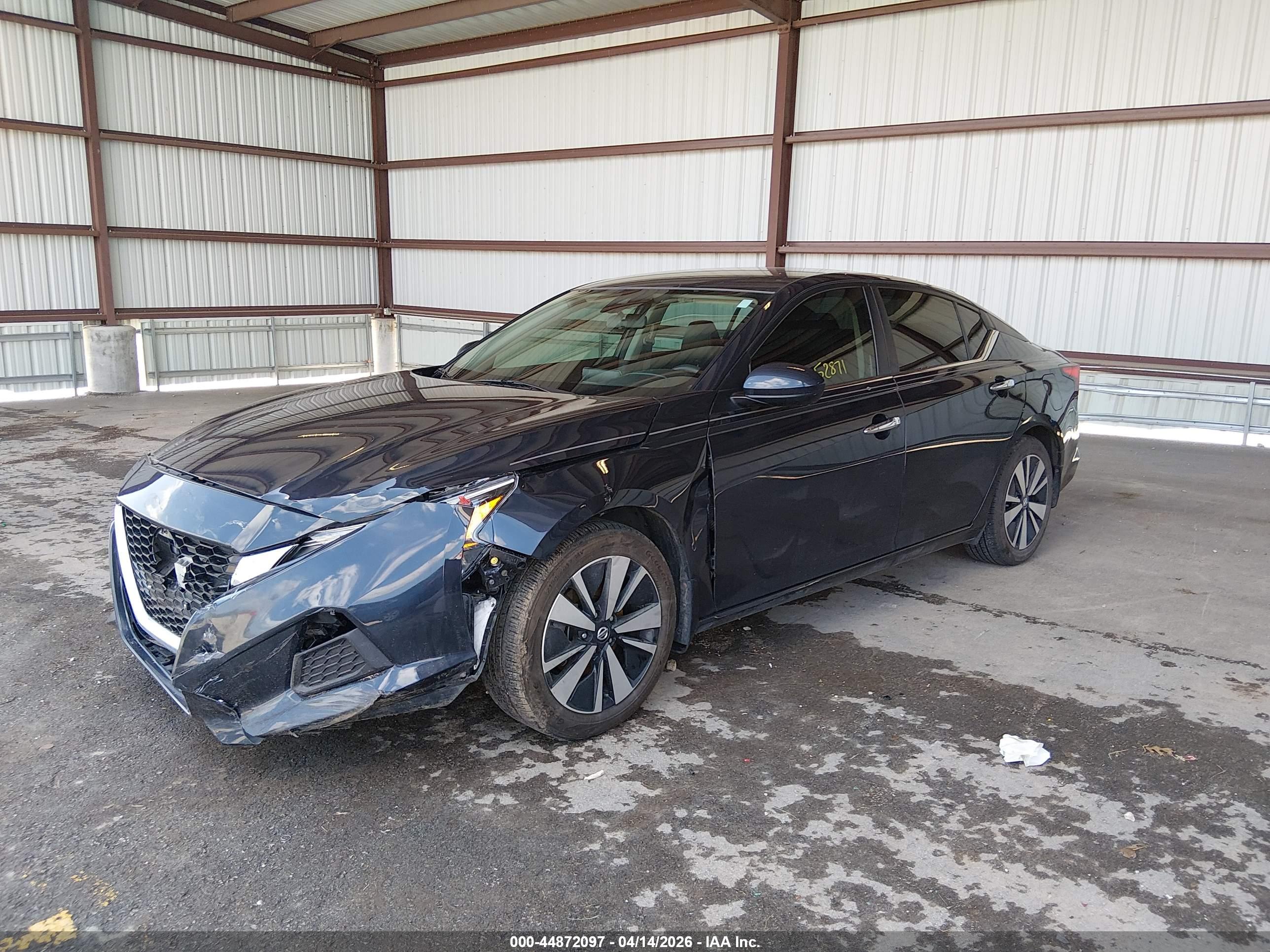 NISSAN ALTIMA image 2