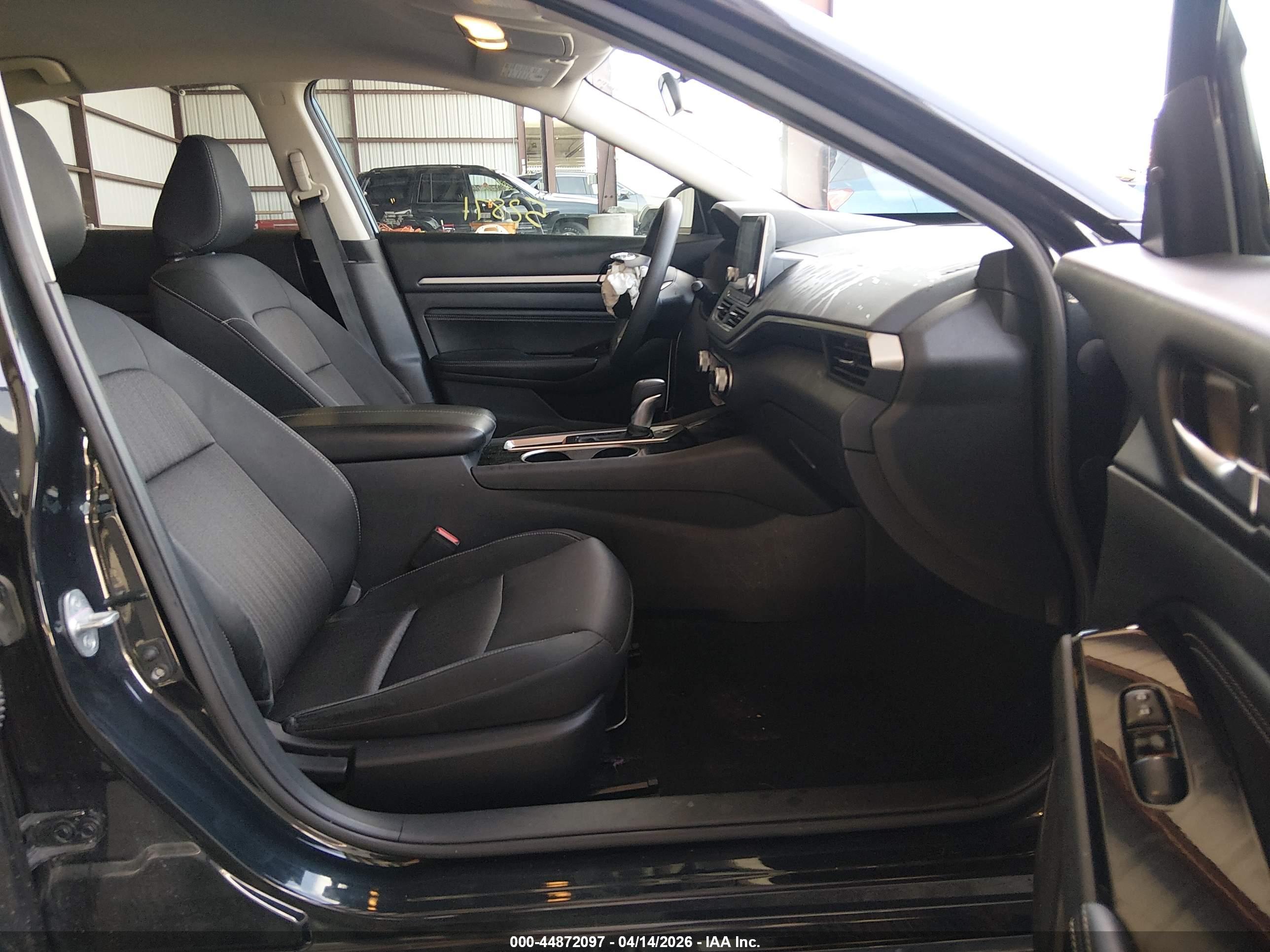 NISSAN ALTIMA image 5