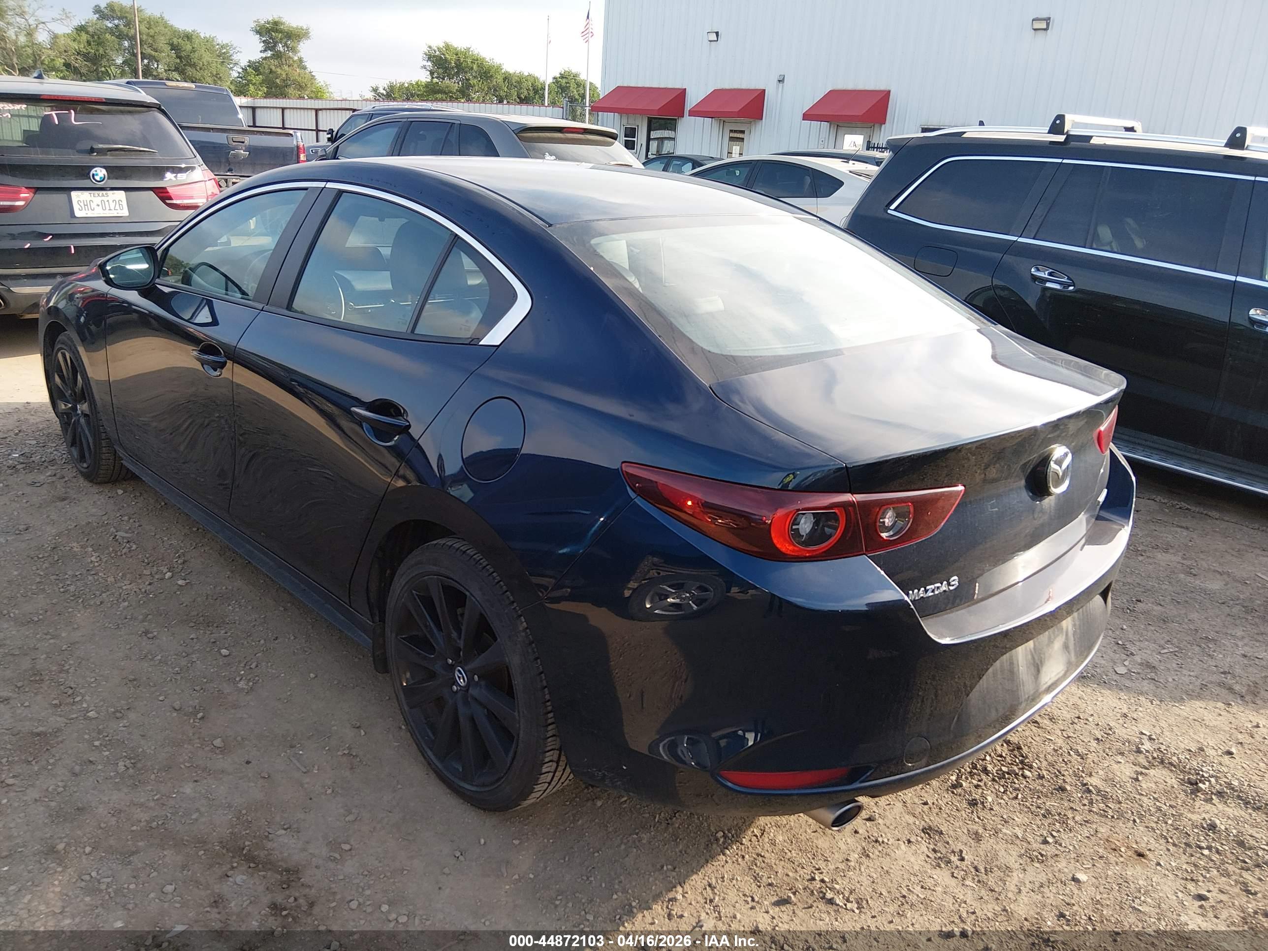 MAZDA MAZDA3 image 3
