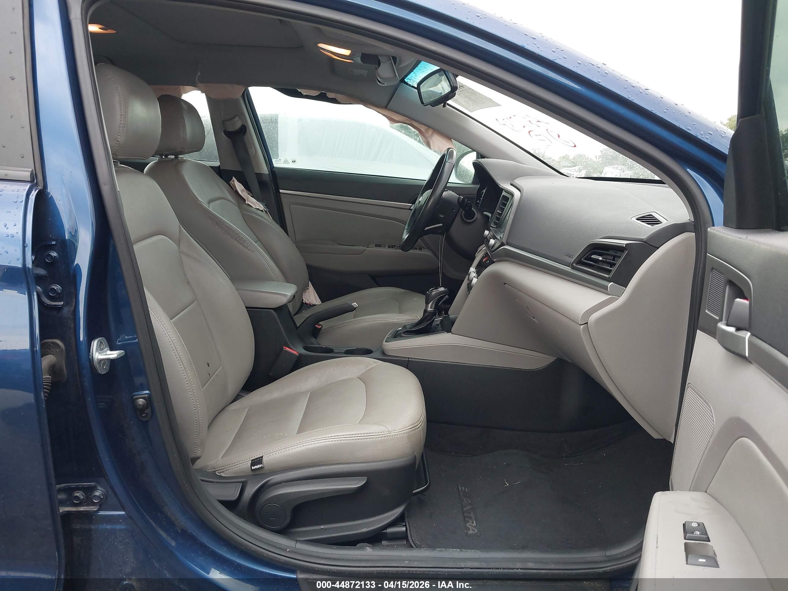 HYUNDAI ELANTRA image 5