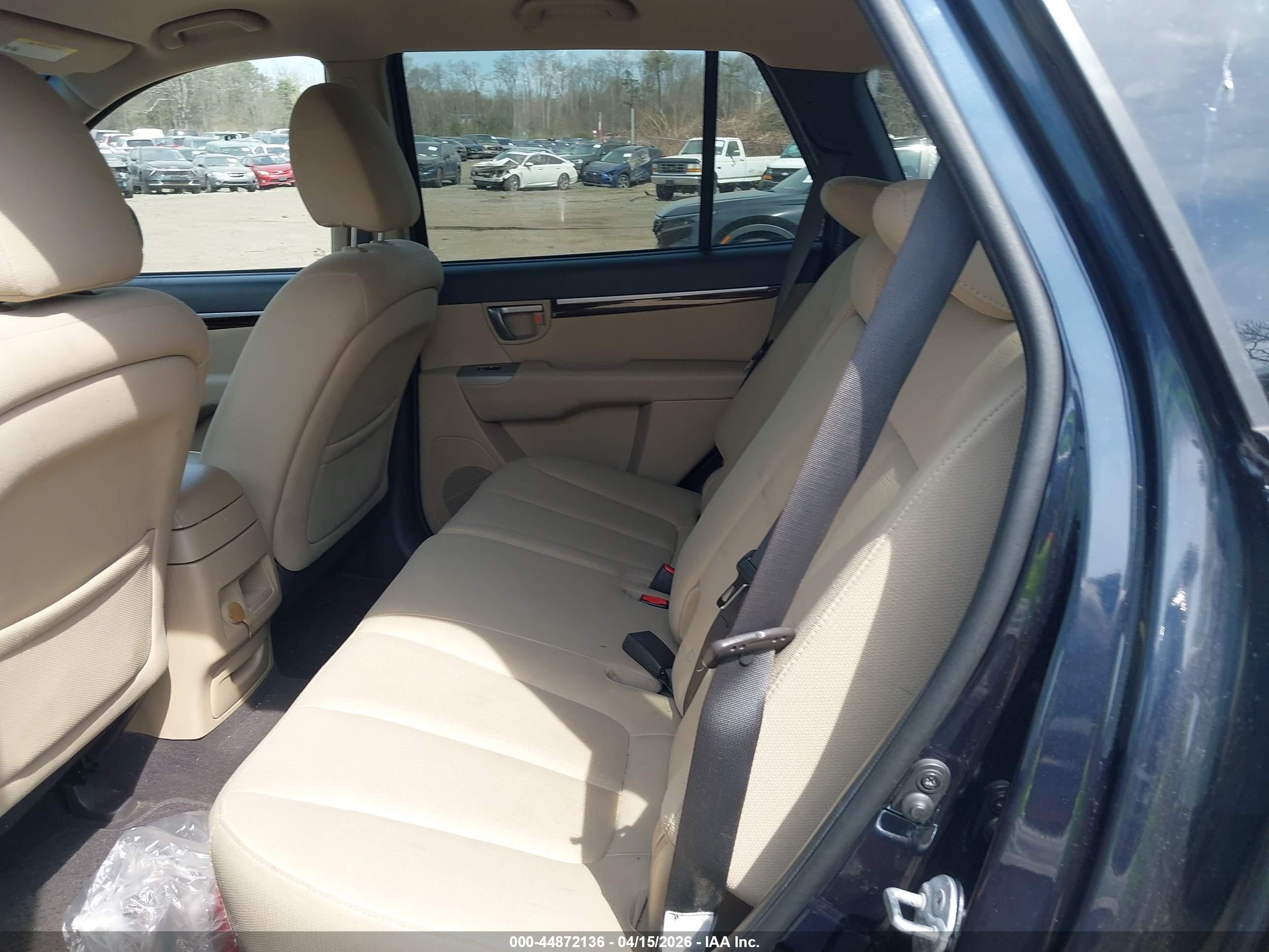 HYUNDAI SANTA image 8