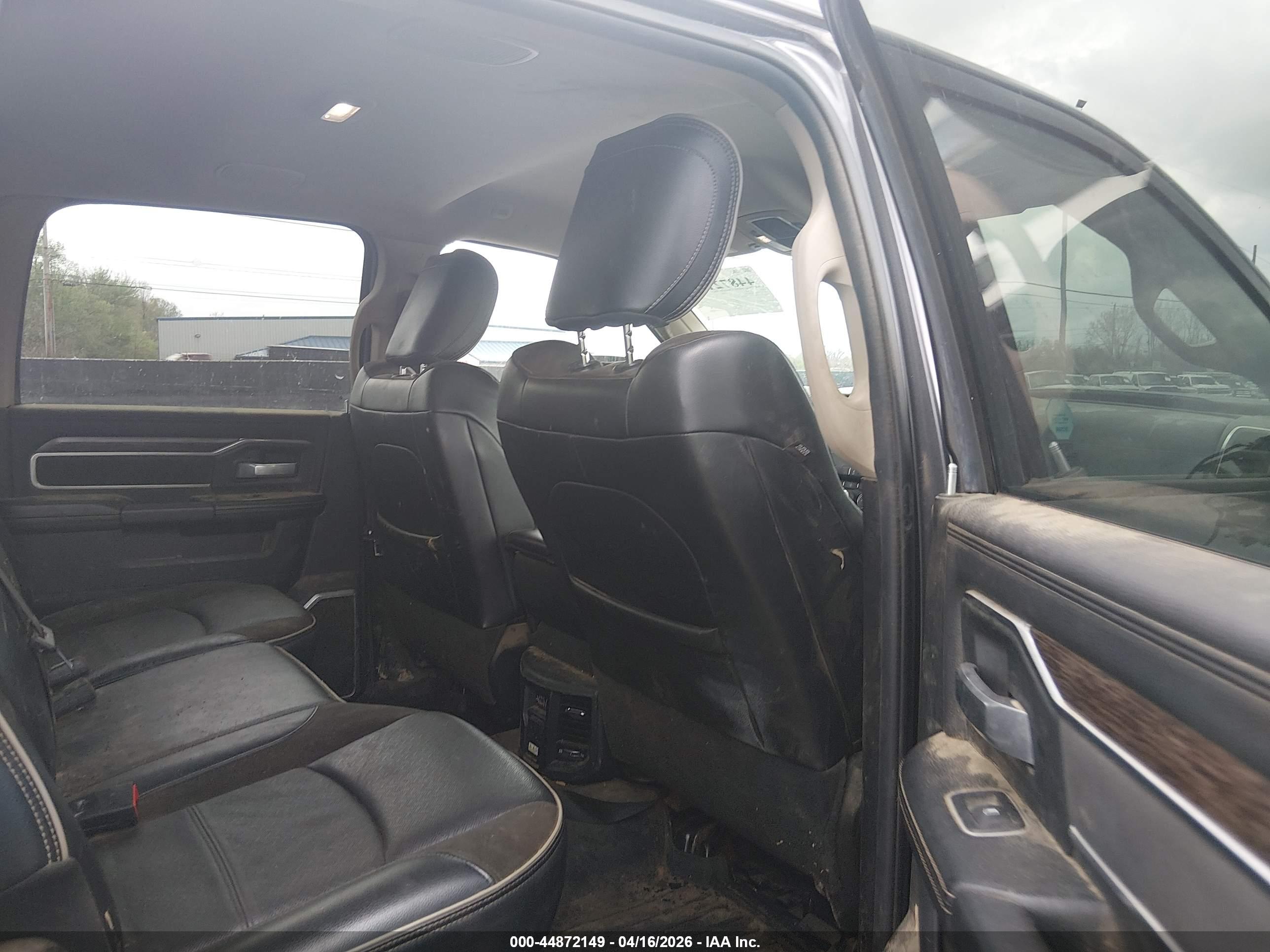 RAM 2500 image 8