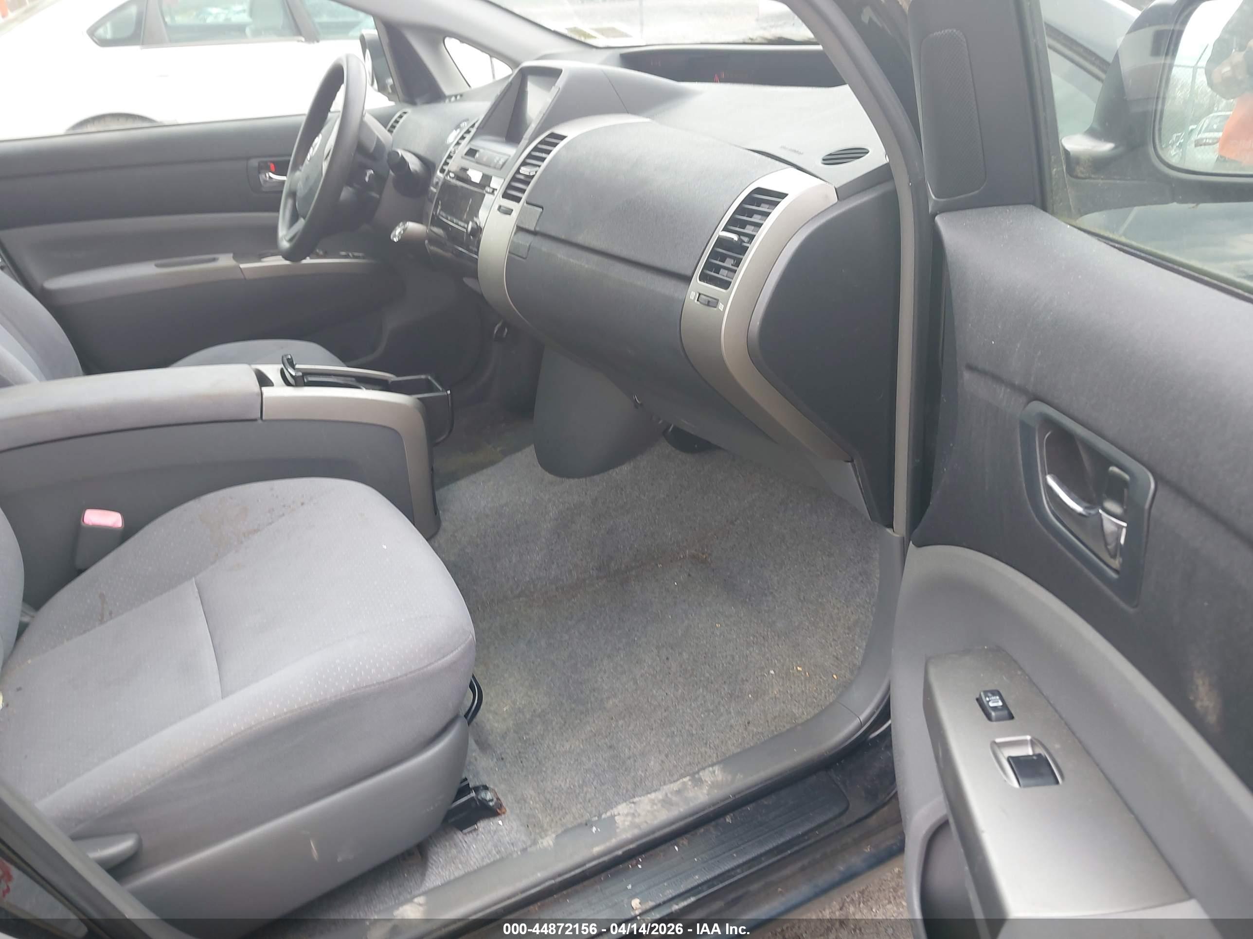 TOYOTA PRIUS image 5