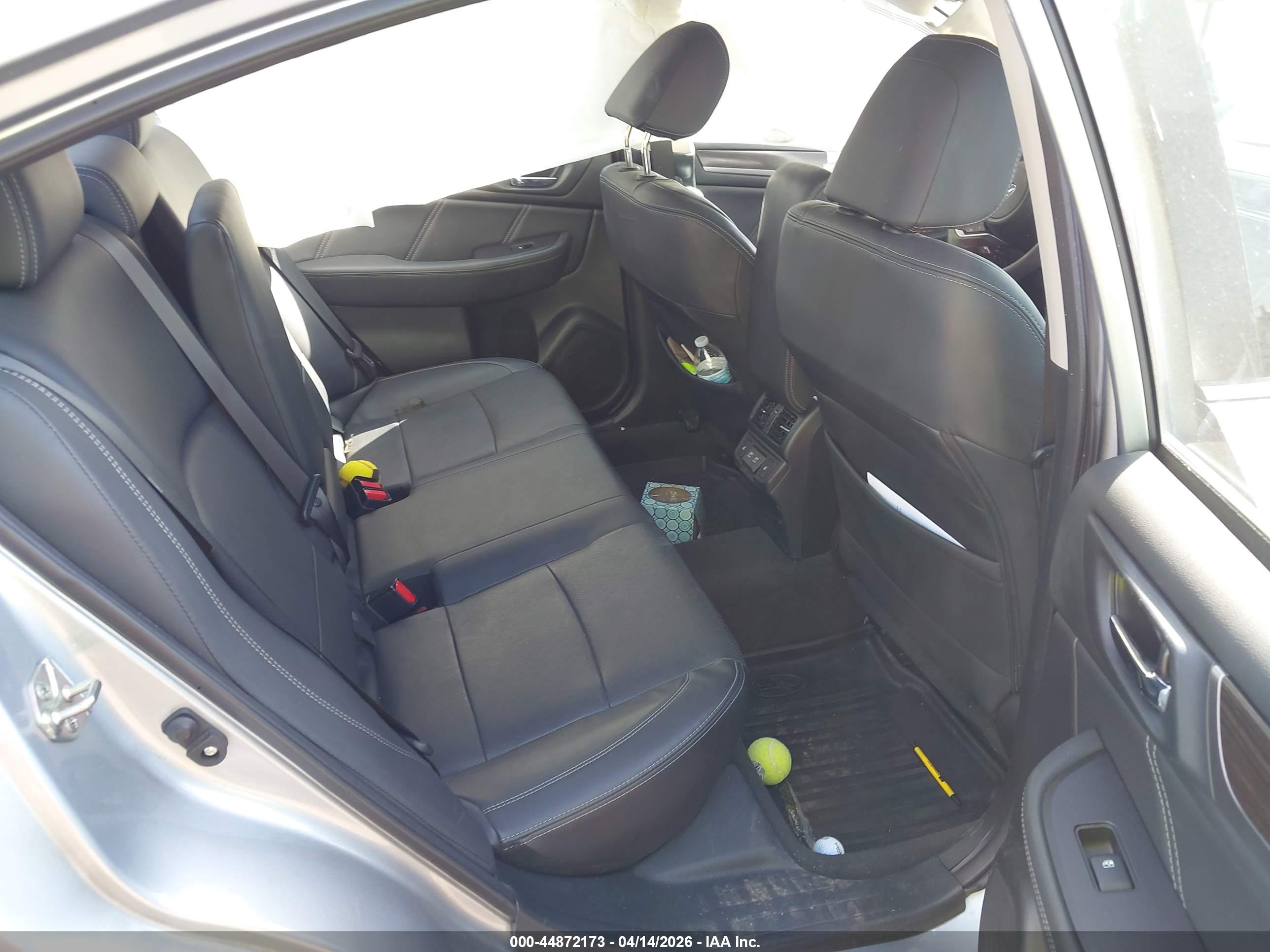 SUBARU LEGACY image 8