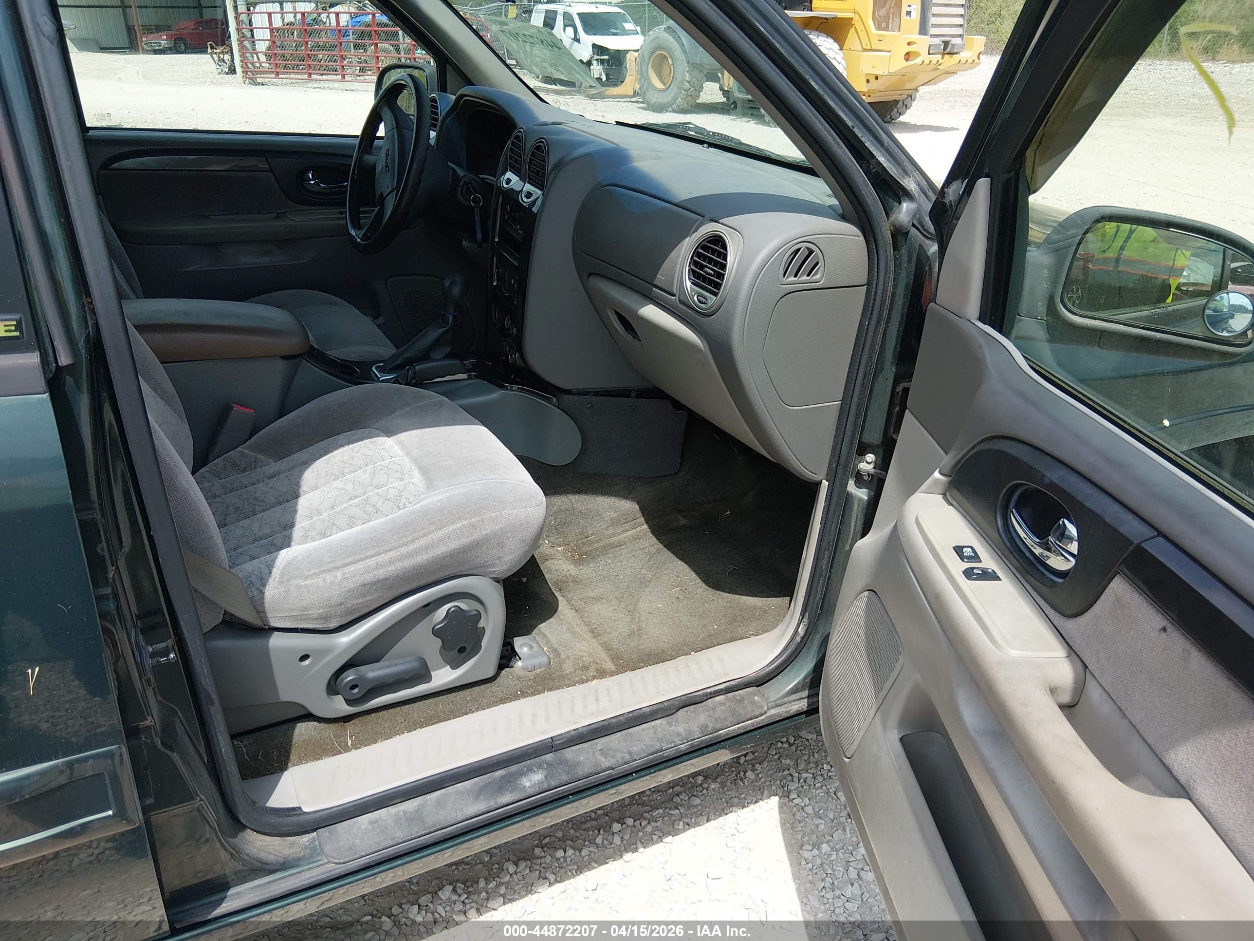 GMC ENVOY image 5
