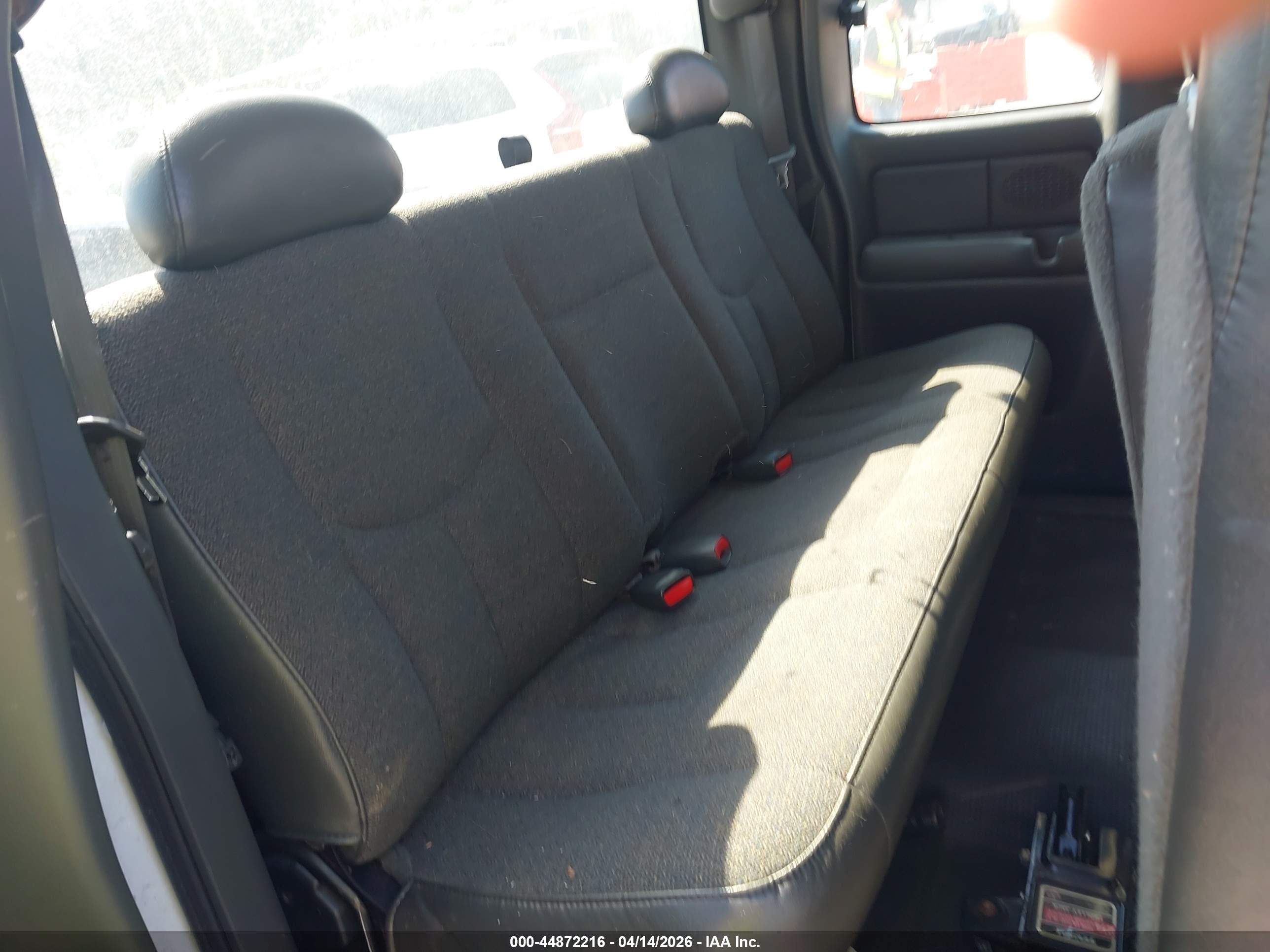 CHEVROLET SILVERADO image 8