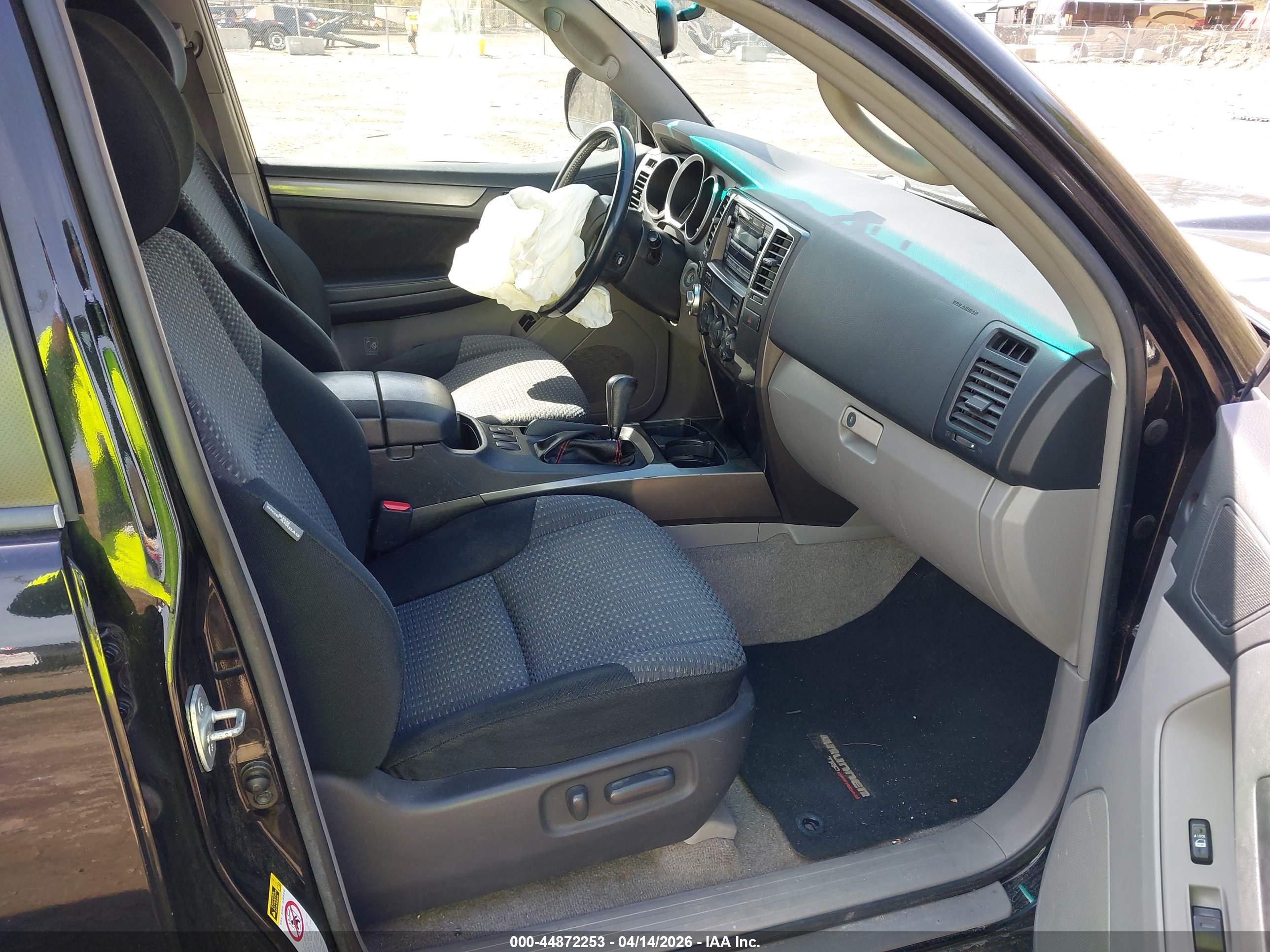 TOYOTA 4RUNNER image 5