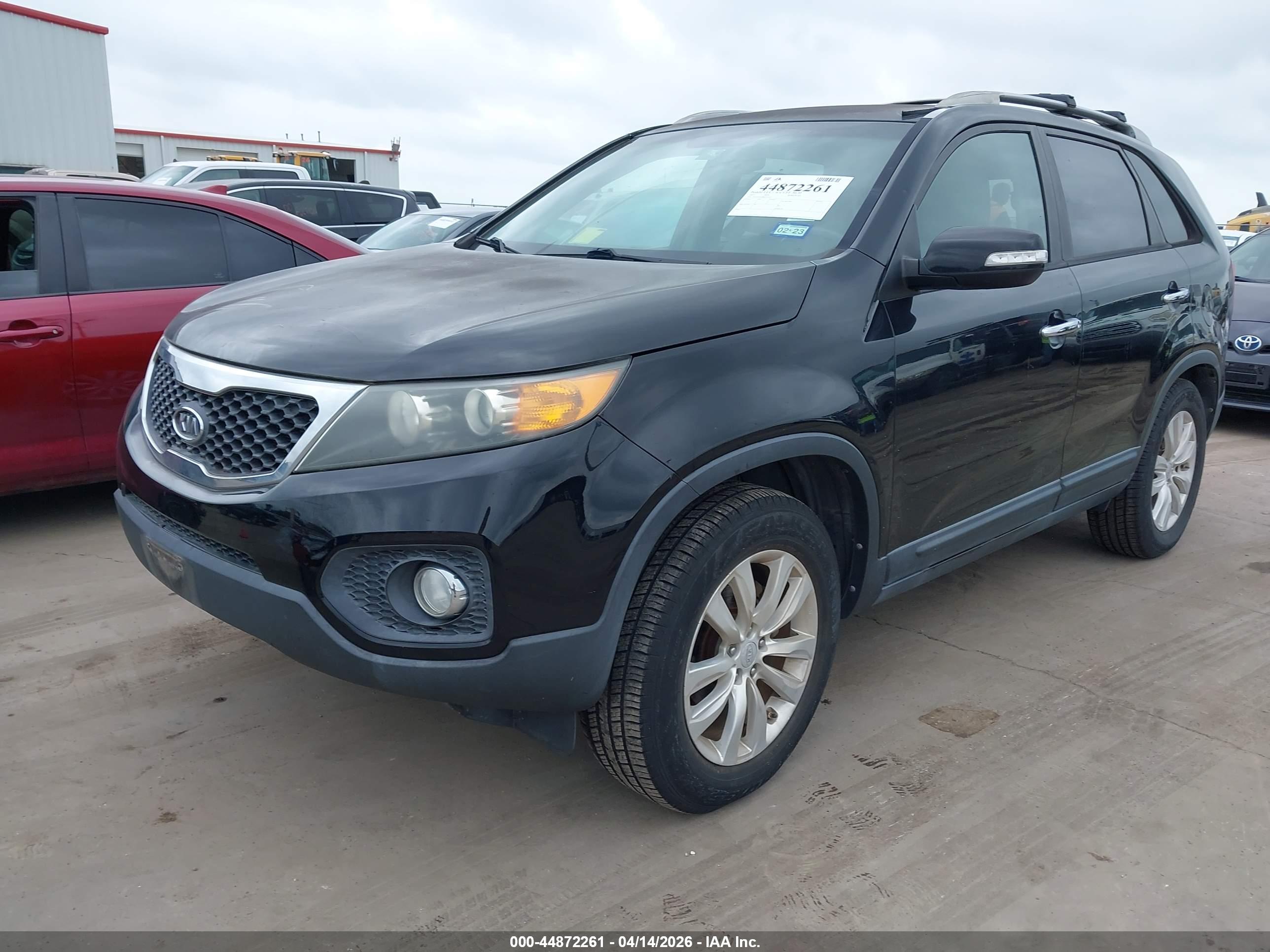 KIA SORENTO image 2