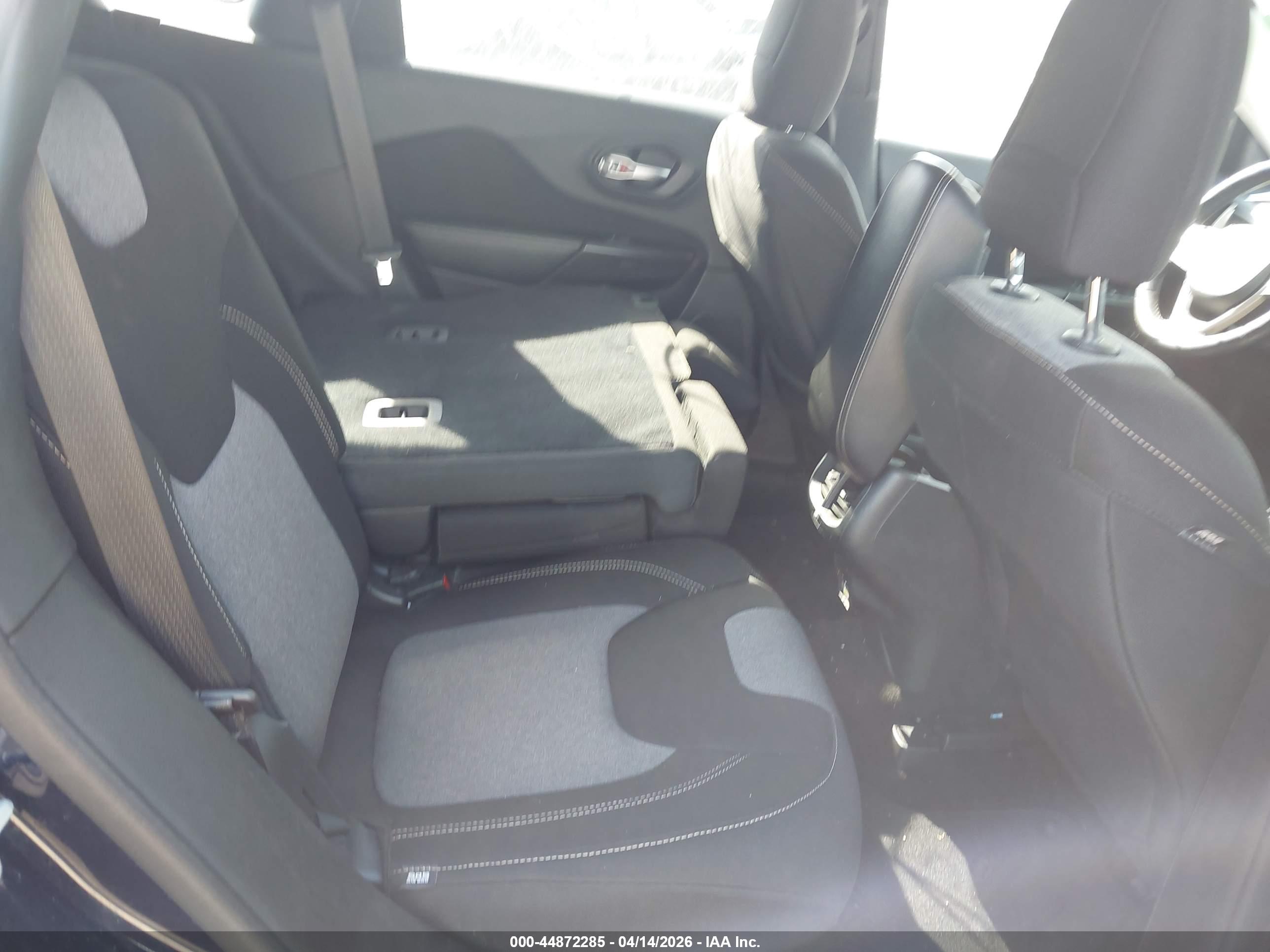 JEEP CHEROKEE image 8