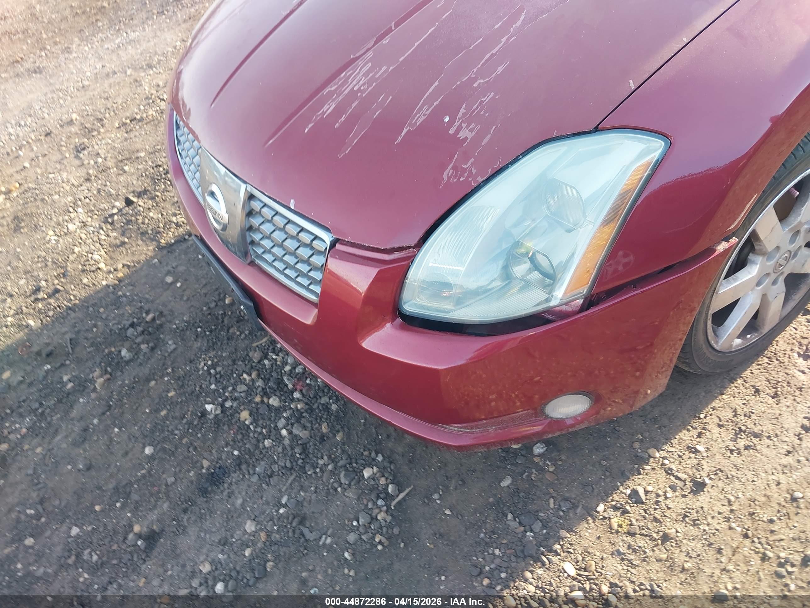 NISSAN MAXIMA image 6
