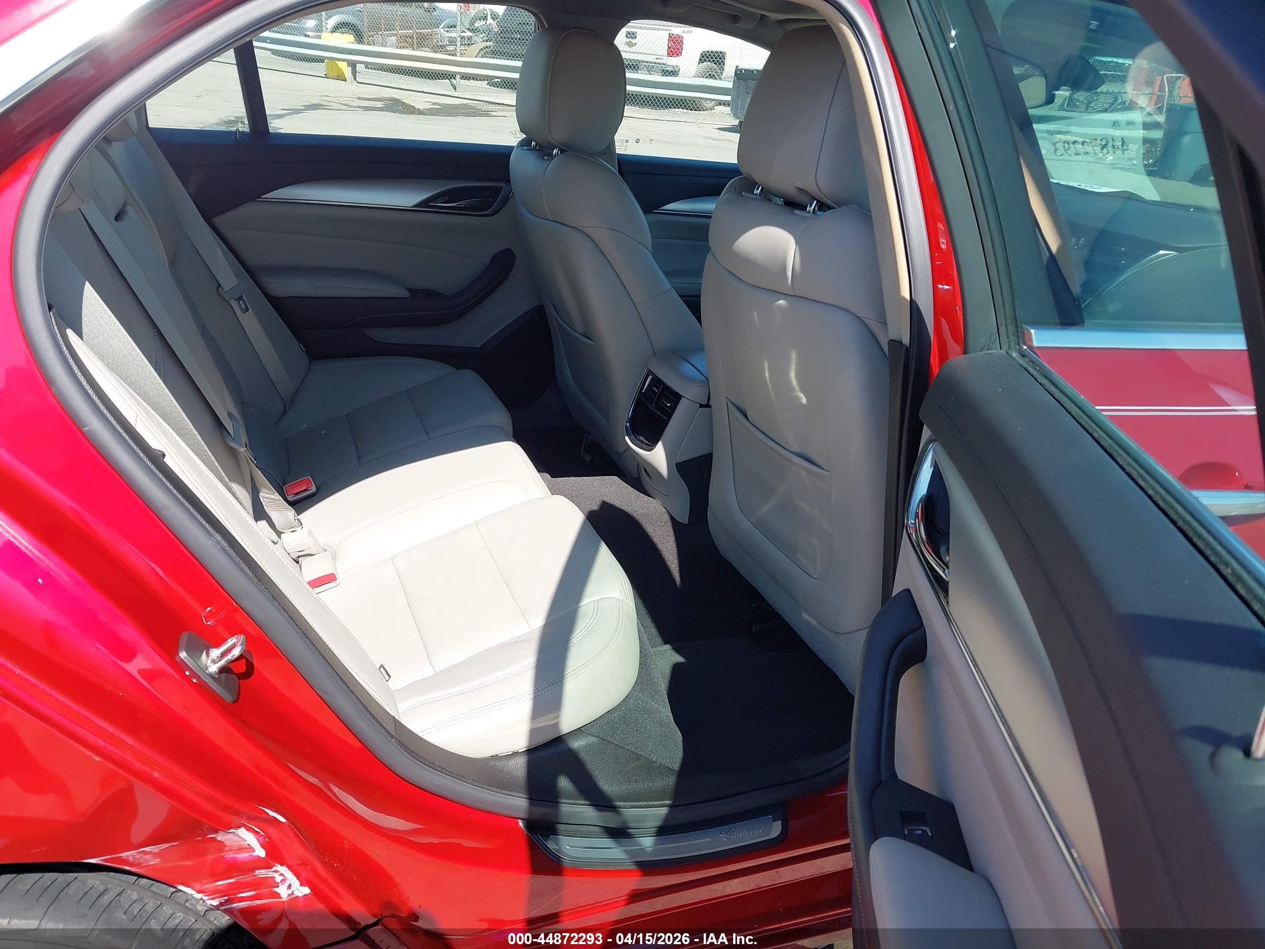 CADILLAC CTS image 8