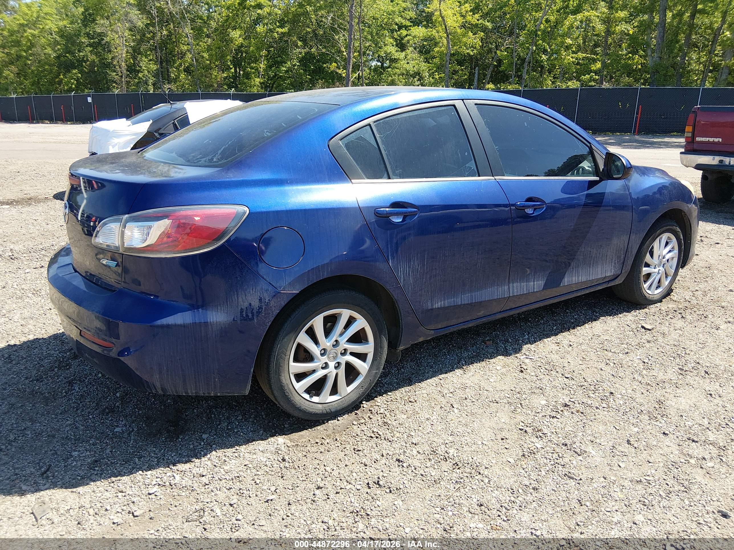 MAZDA MAZDA3 image 4
