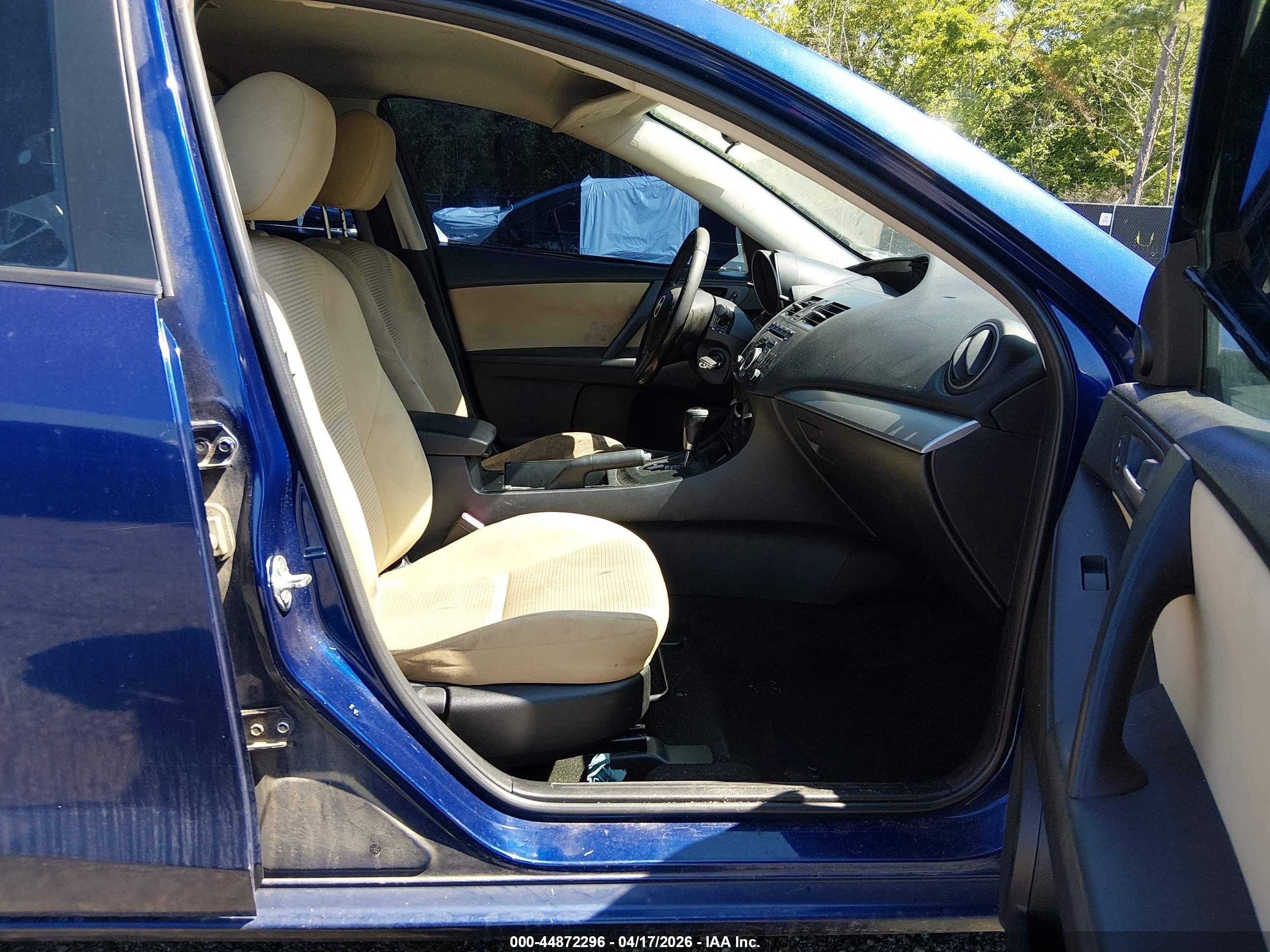 MAZDA MAZDA3 image 5