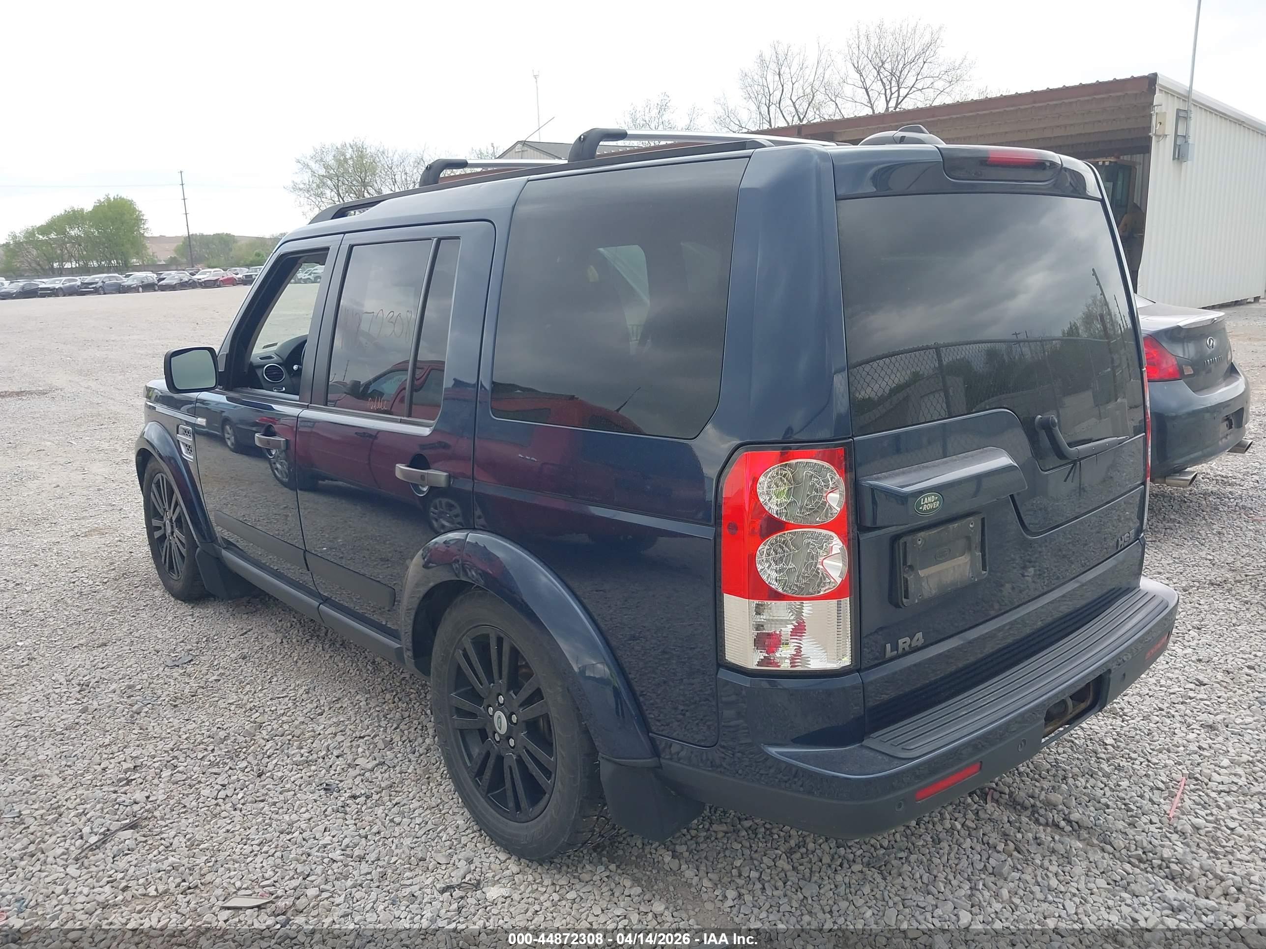 LAND ROVER image 3