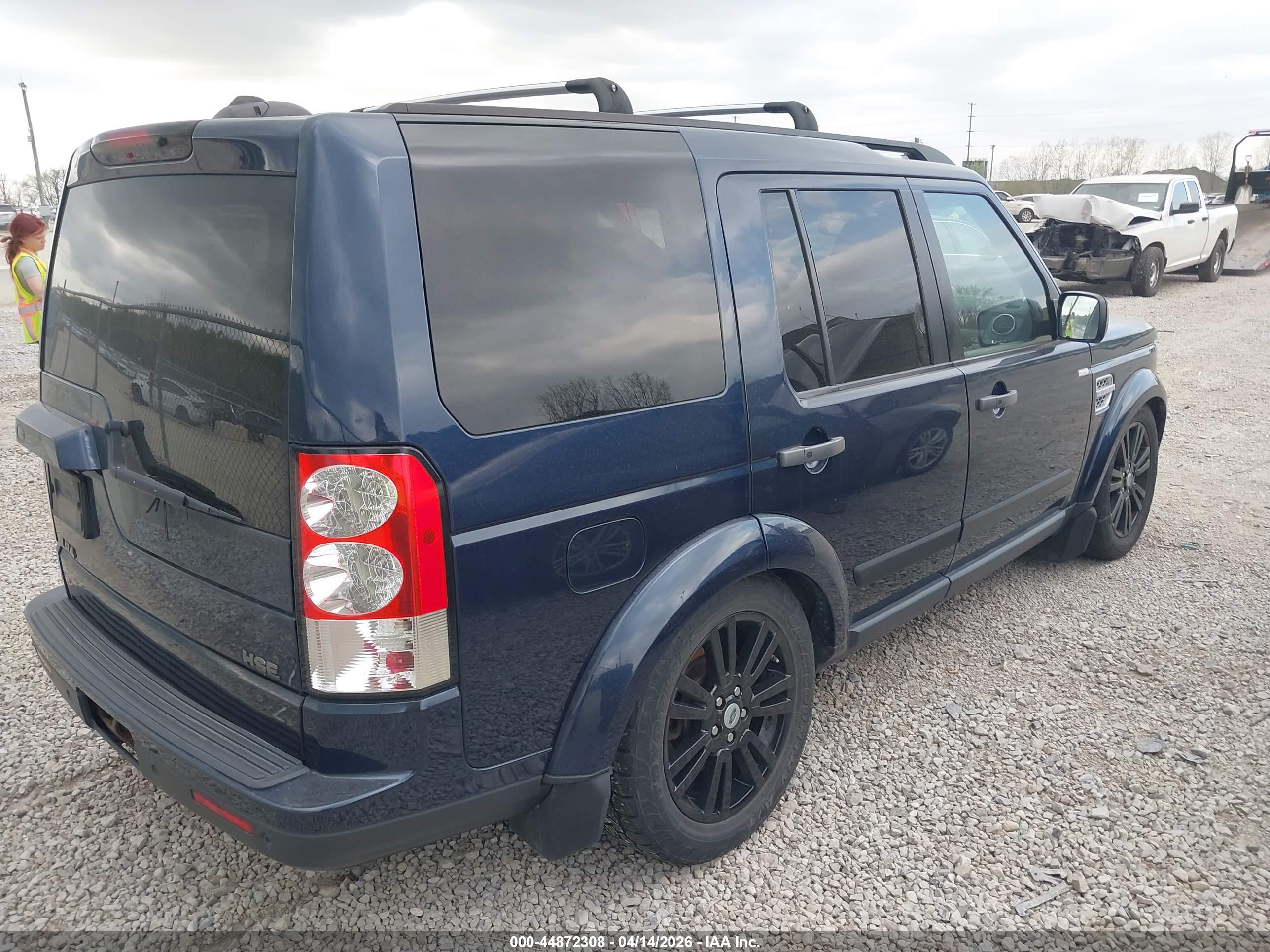 LAND ROVER image 4