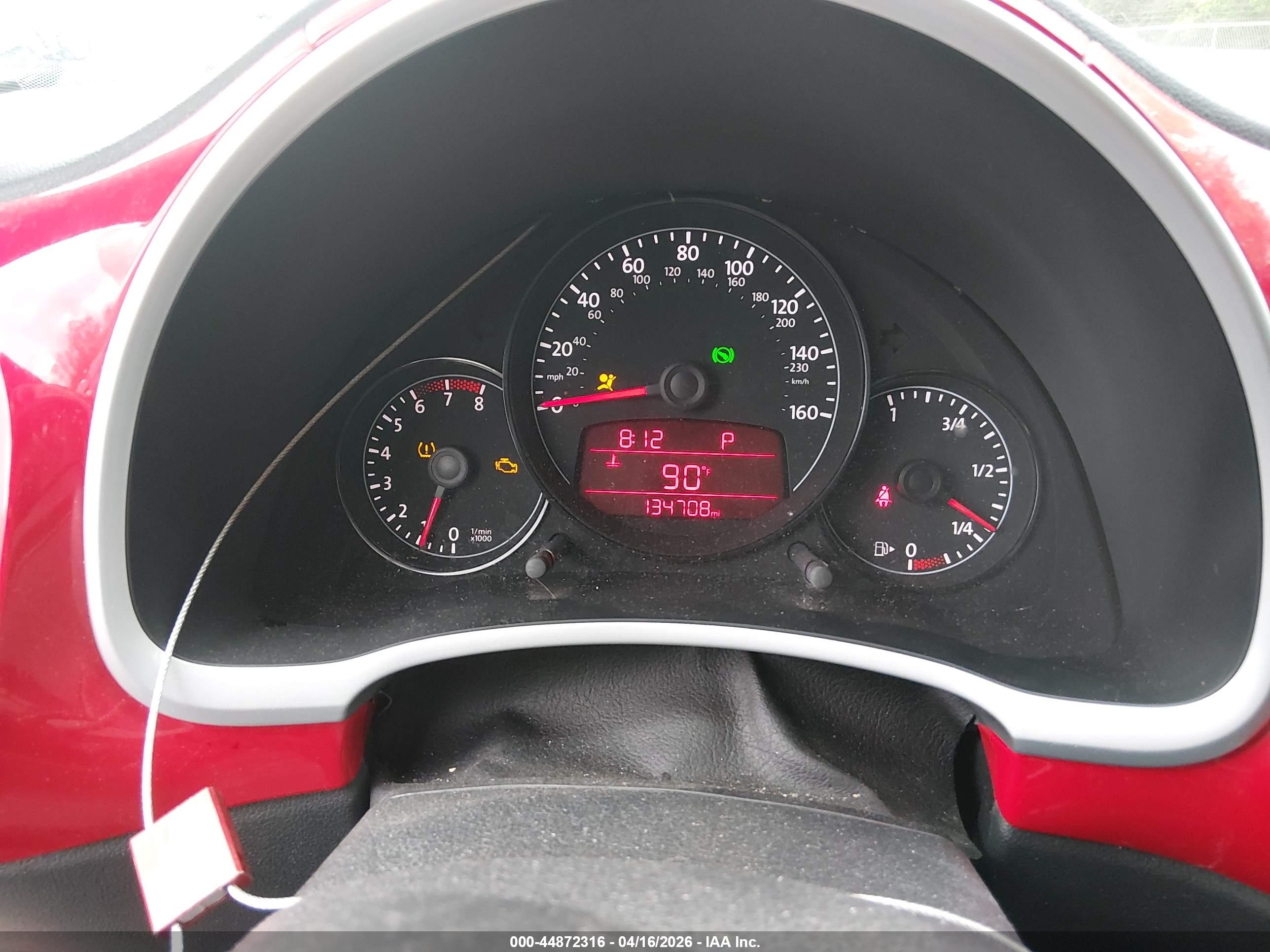 VOLKSWAGEN BEETLE image 7