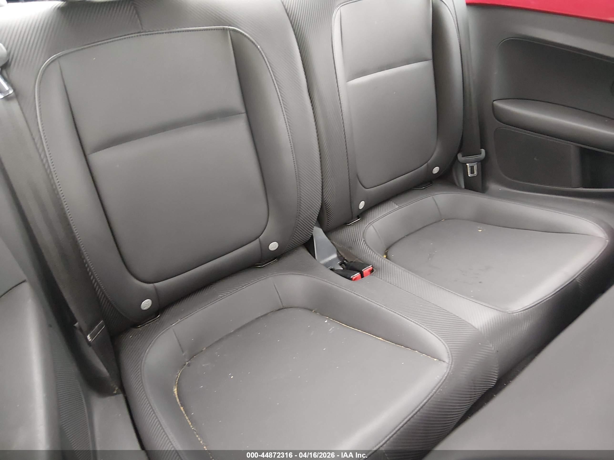 VOLKSWAGEN BEETLE image 8