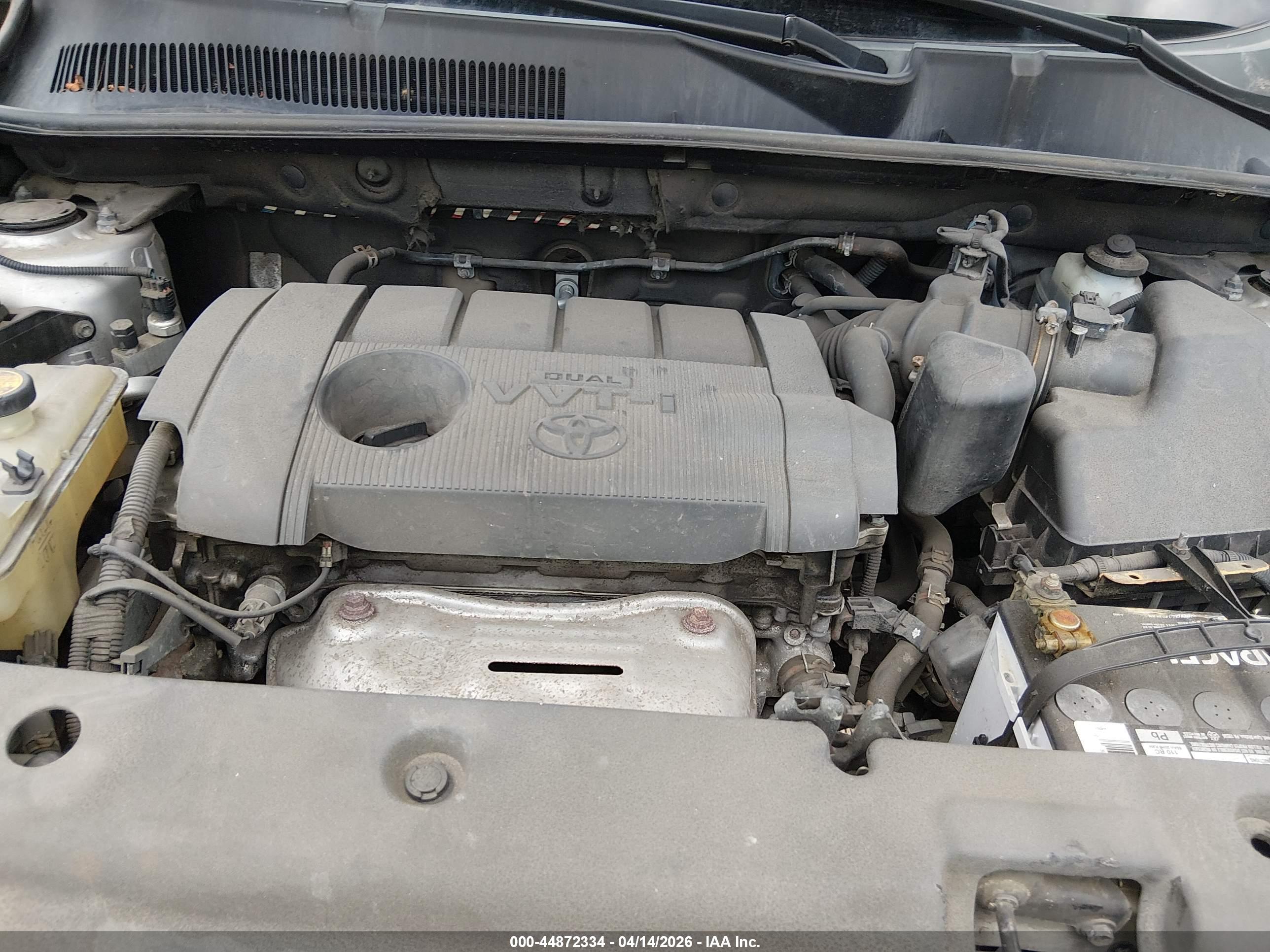 TOYOTA RAV4 image 10