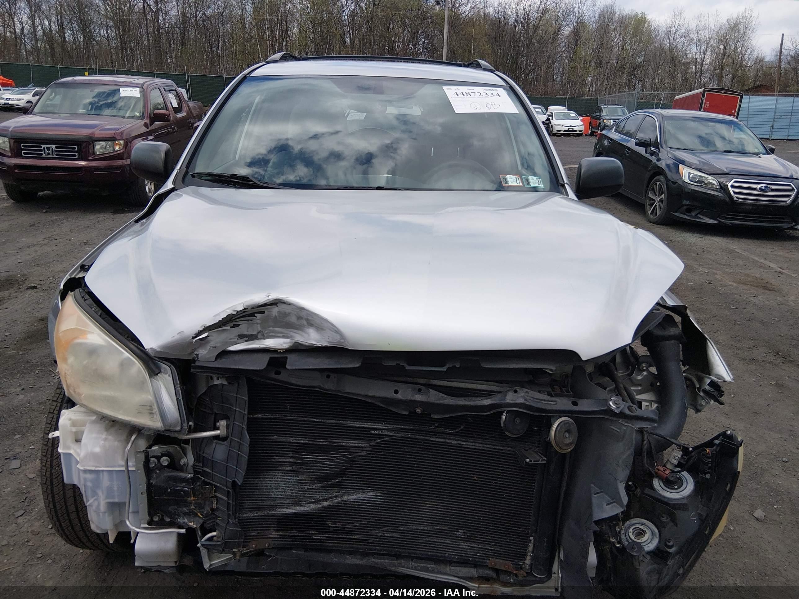 TOYOTA RAV4 image 6
