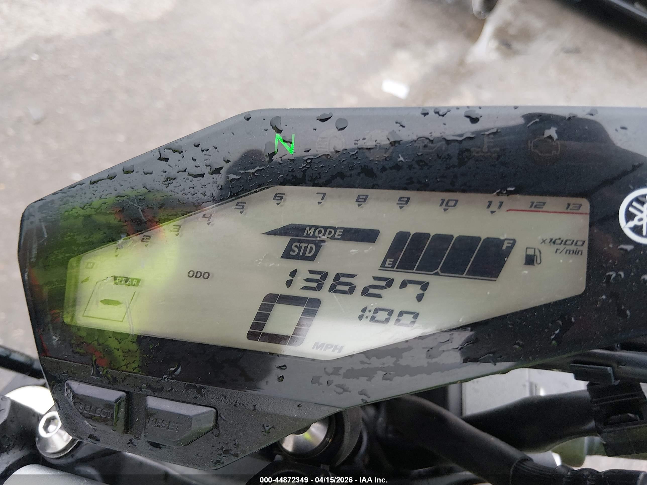 YAMAHA FZ09 image 7