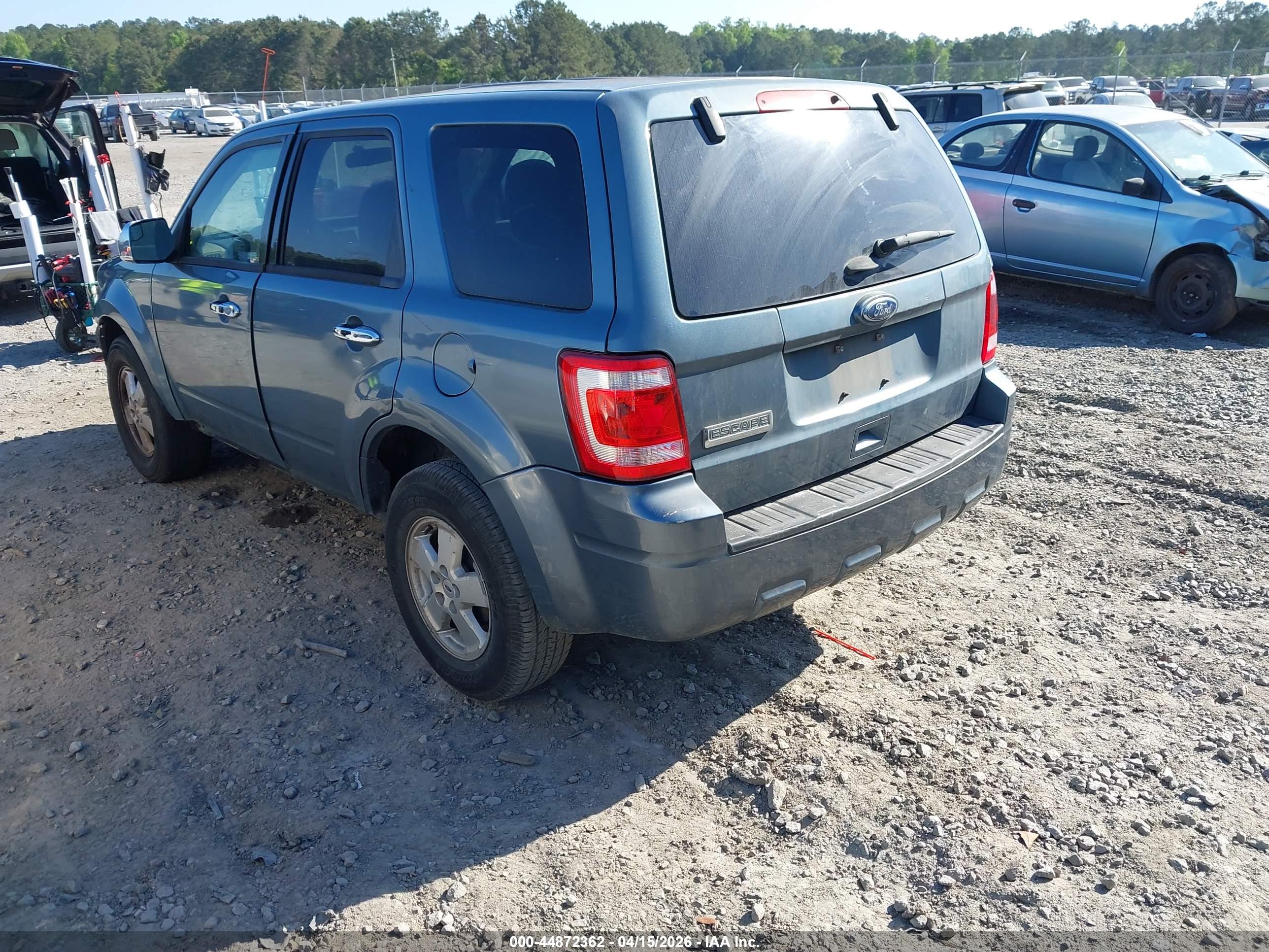 FORD ESCAPE image 3