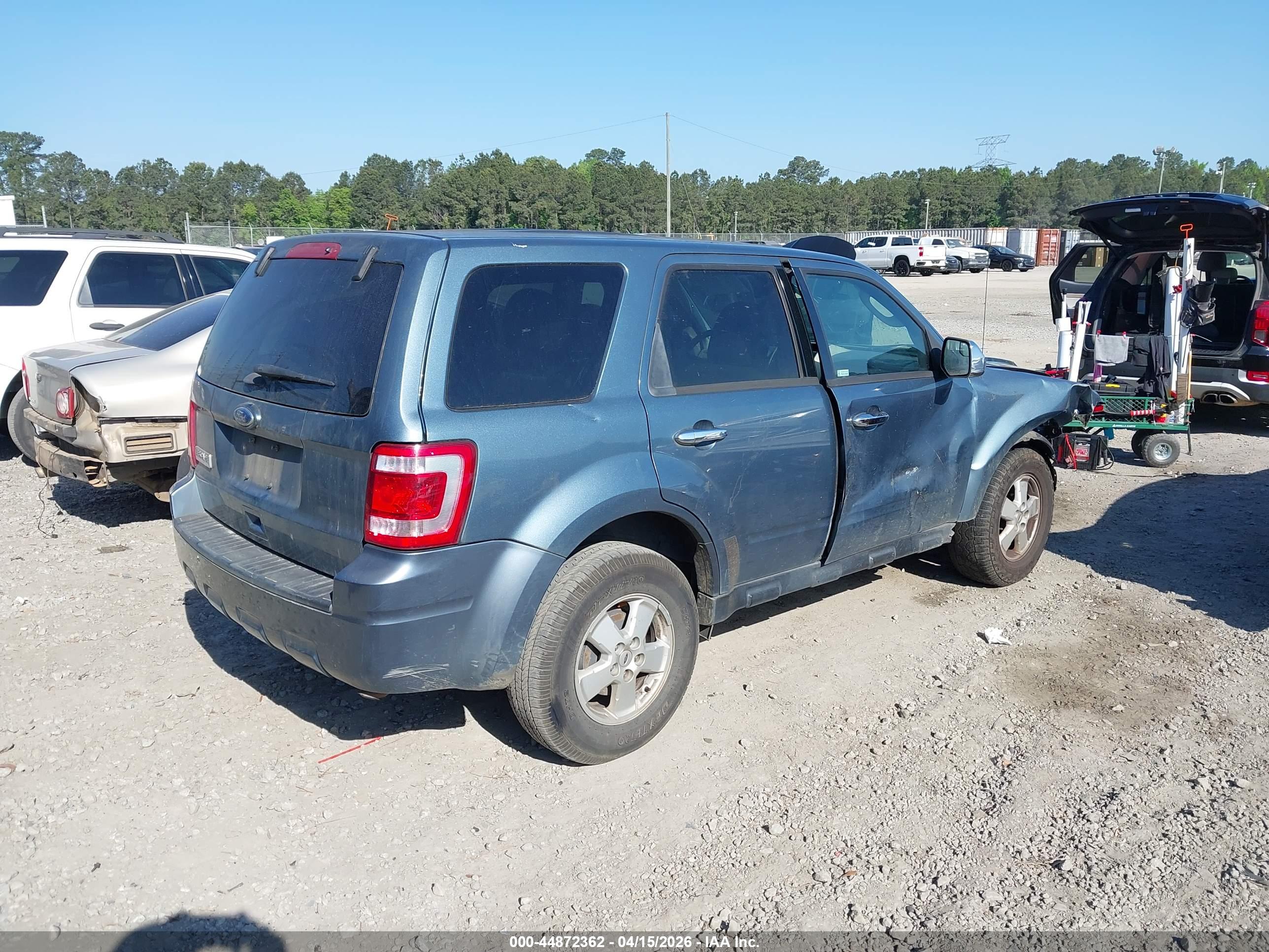 FORD ESCAPE image 4