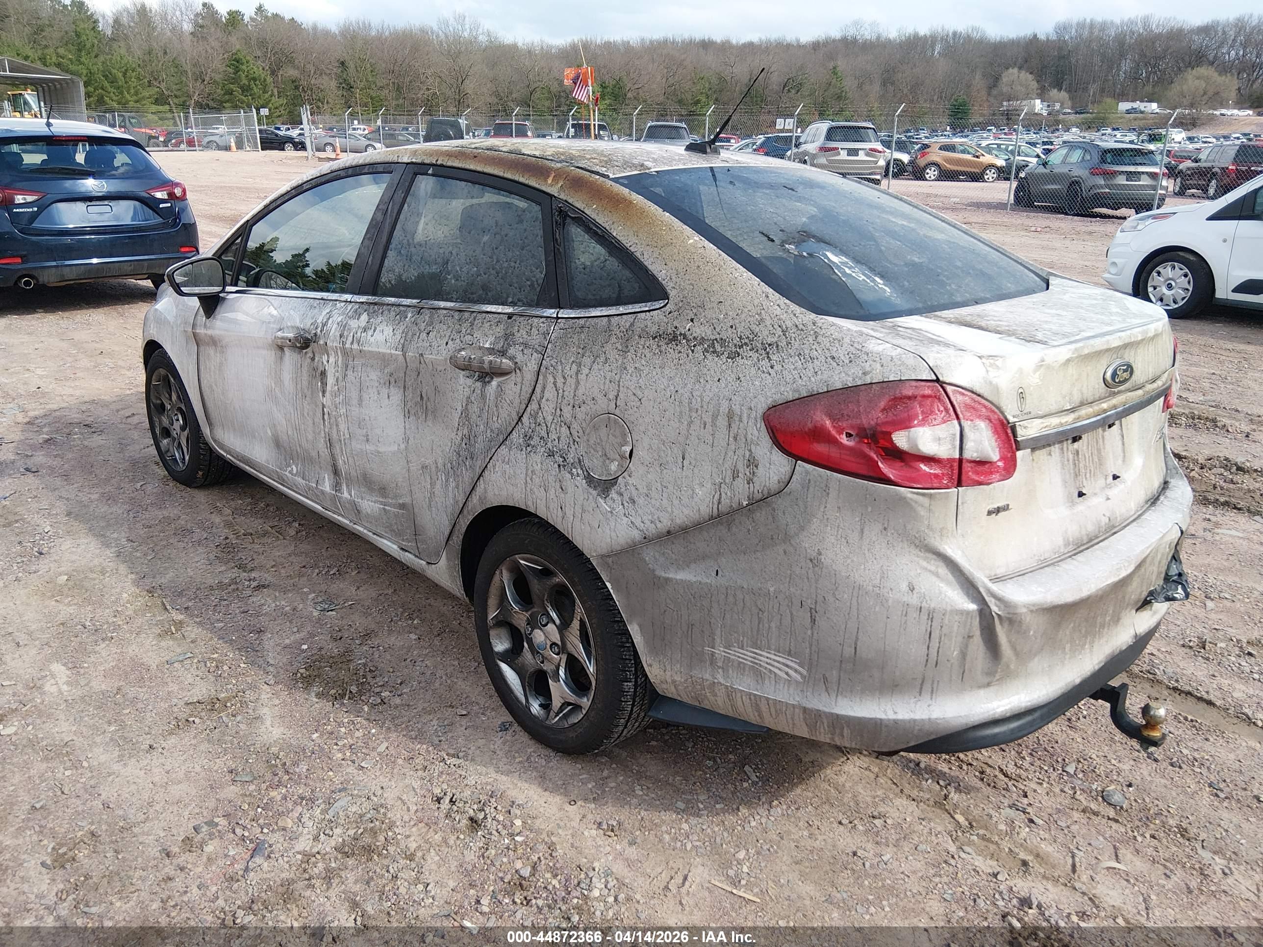 FORD FIESTA image 3