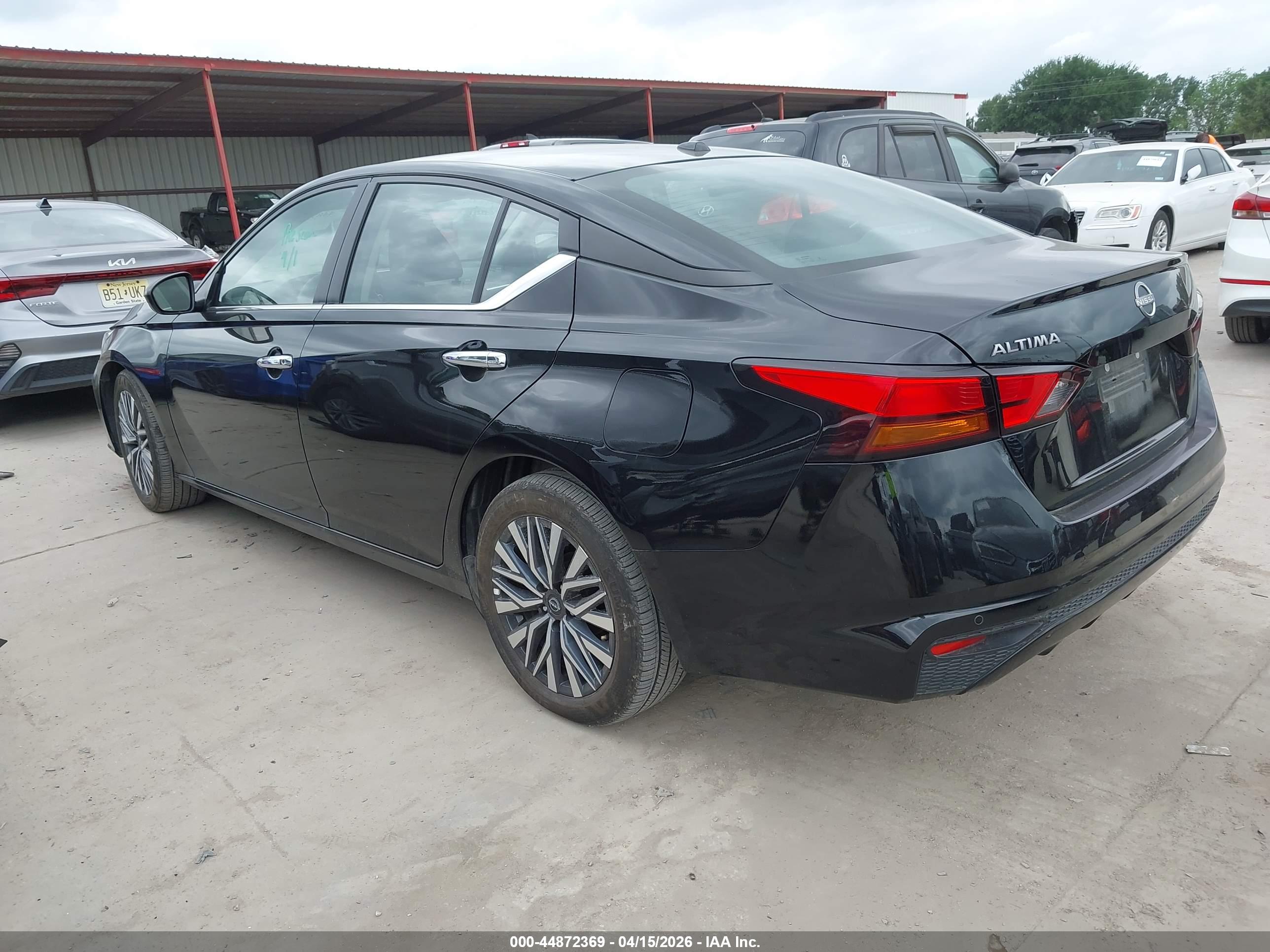 NISSAN ALTIMA image 3